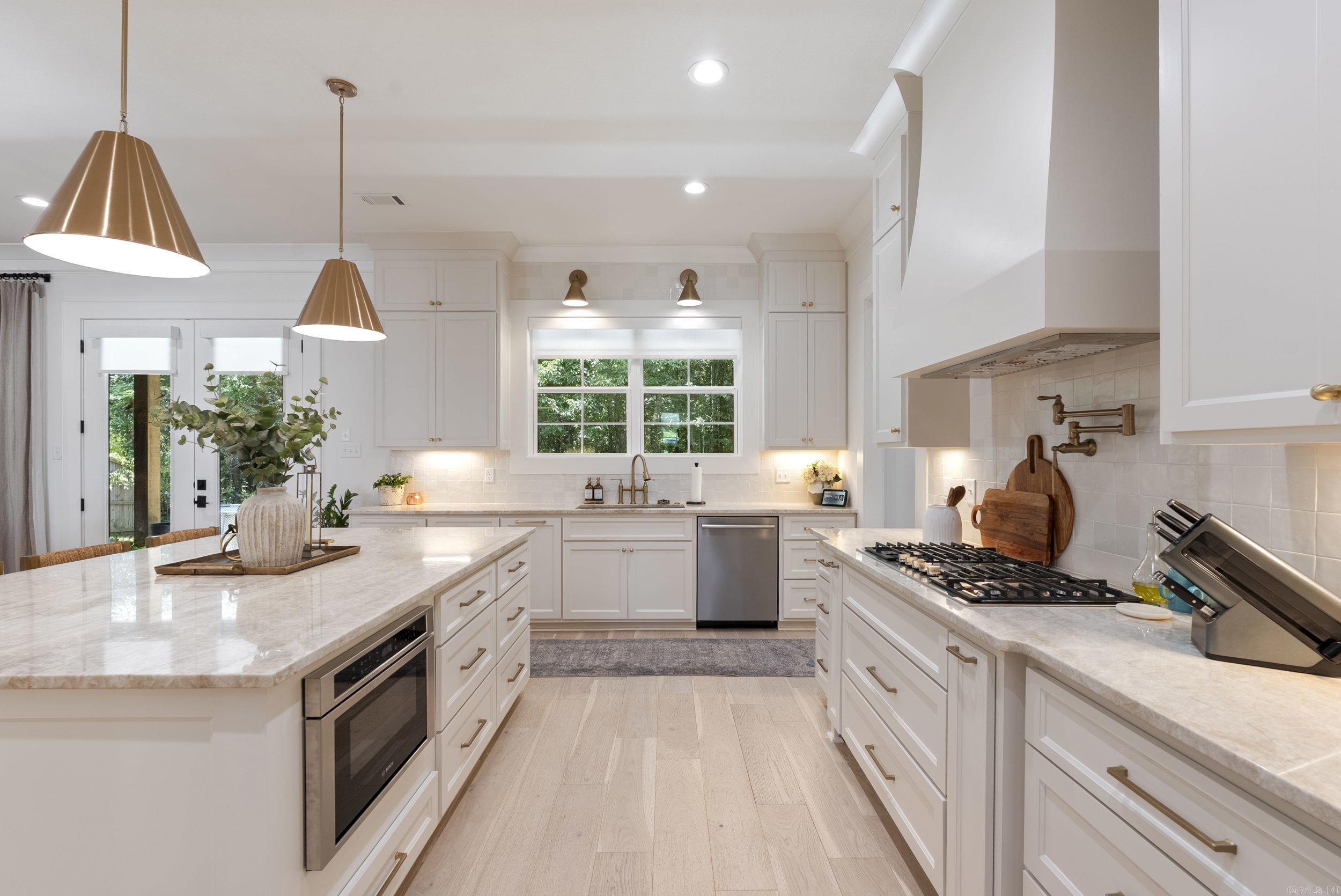 3525 Juniper Drive Conway, AR 72034