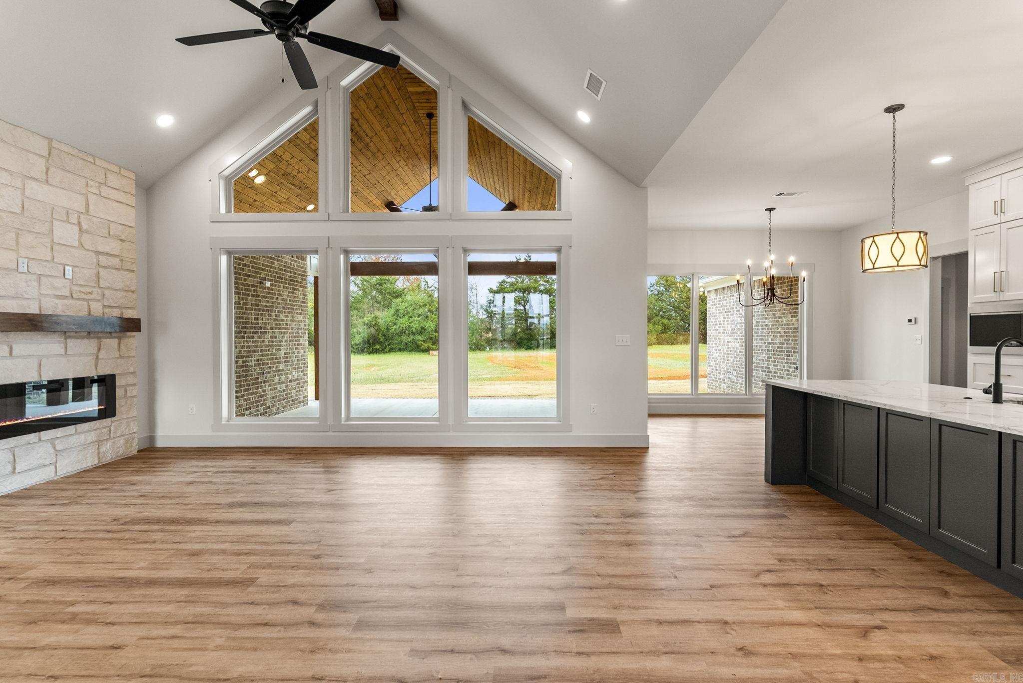 85 Emerald Lane  Greers Ferry, AR