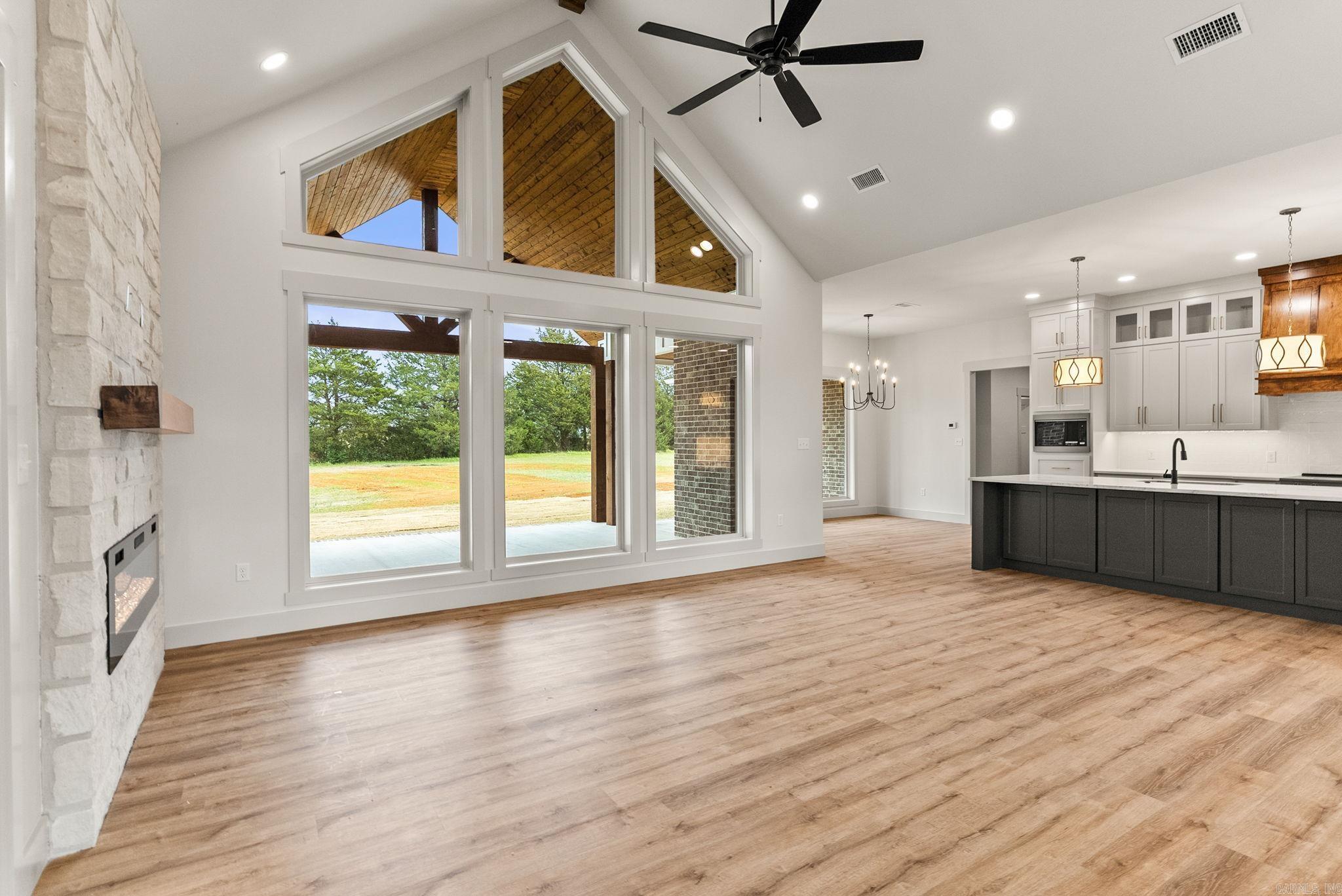 85 Emerald Lane  Greers Ferry, AR