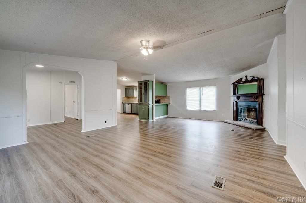 84 E Greentree Road Ward, AR 72176