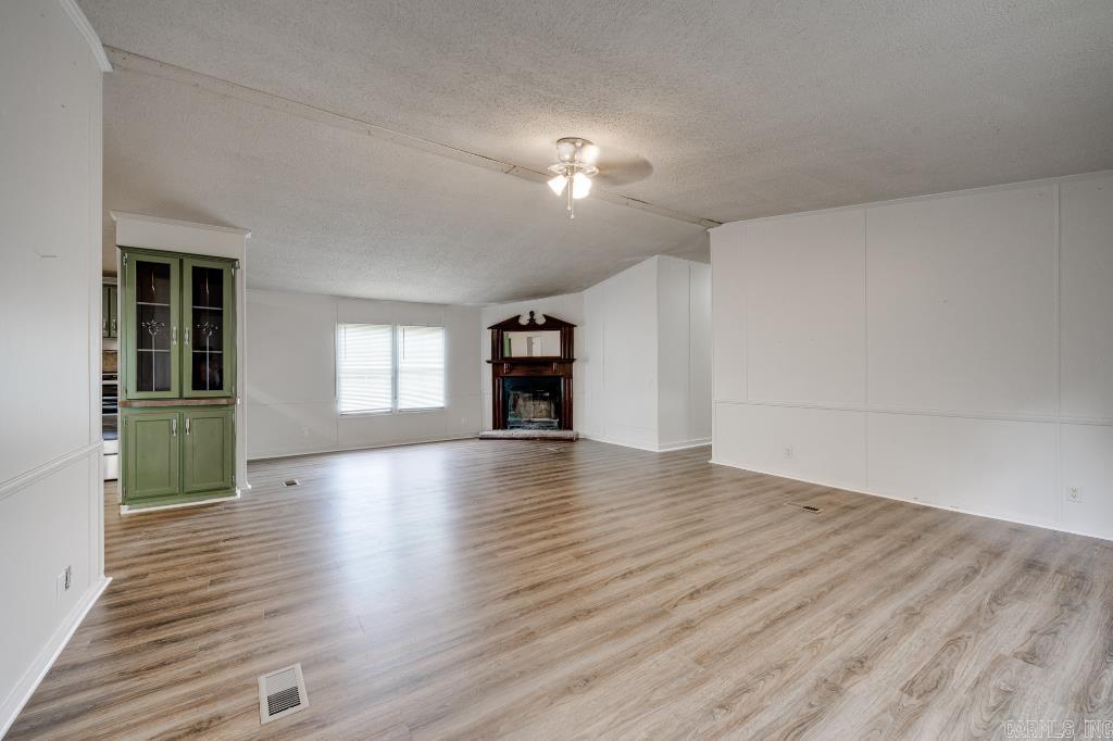 84 E Greentree Road Ward, AR 72176