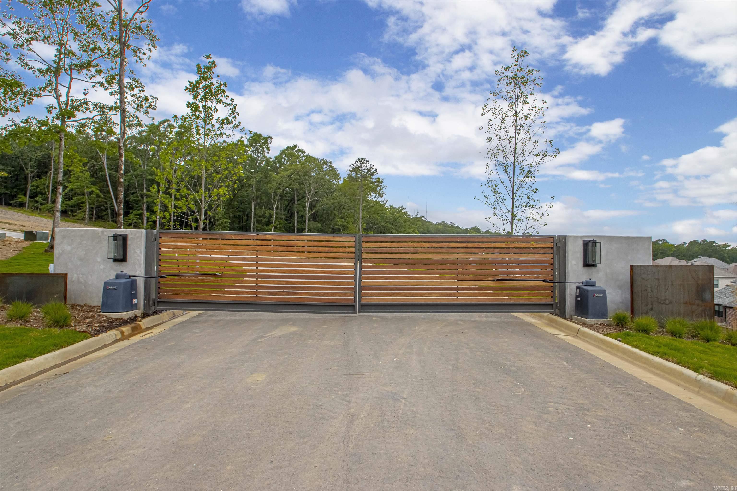 1 Whitehaven  Little Rock, AR