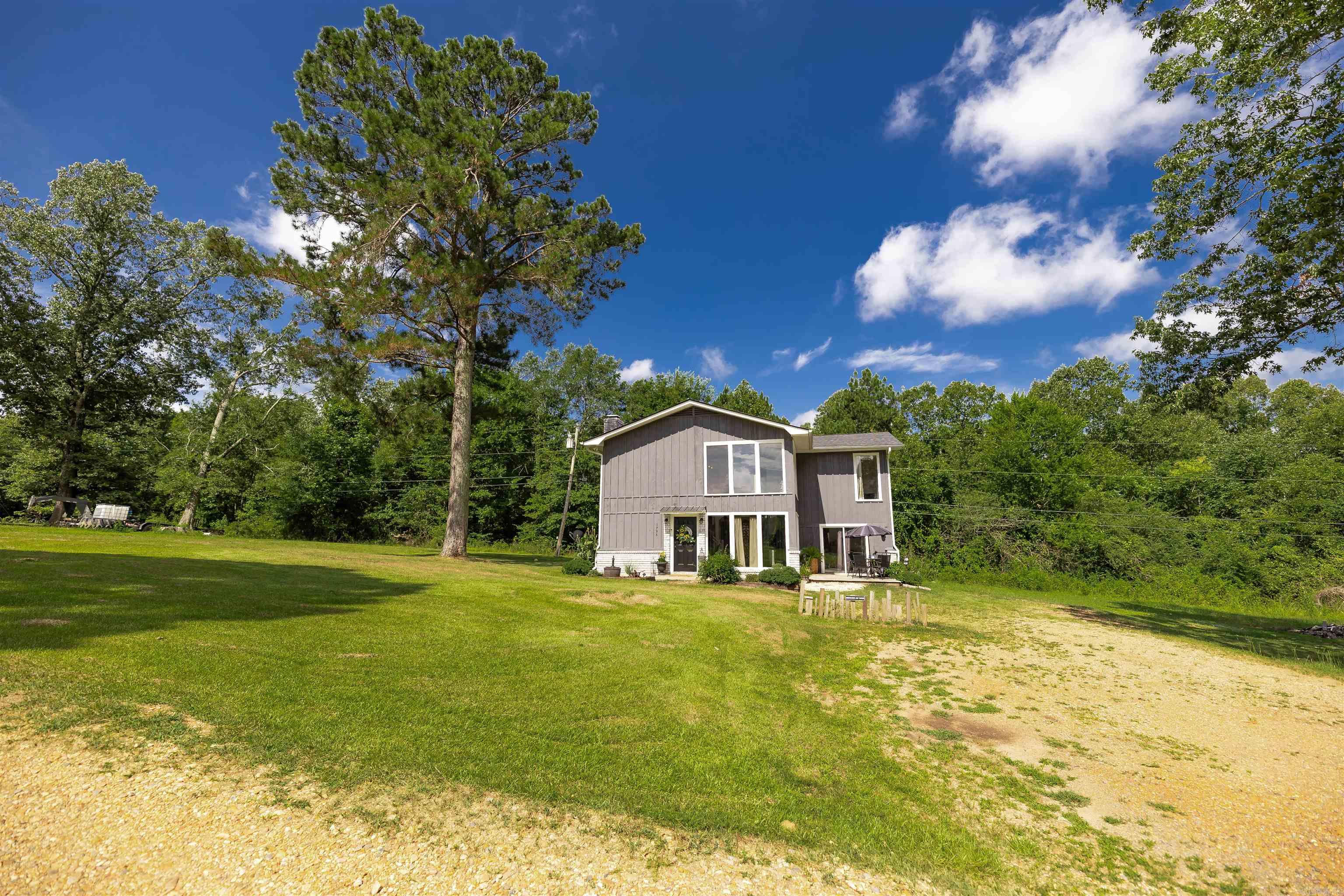 1795 Bowen Hill Rd  Gurdon, AR