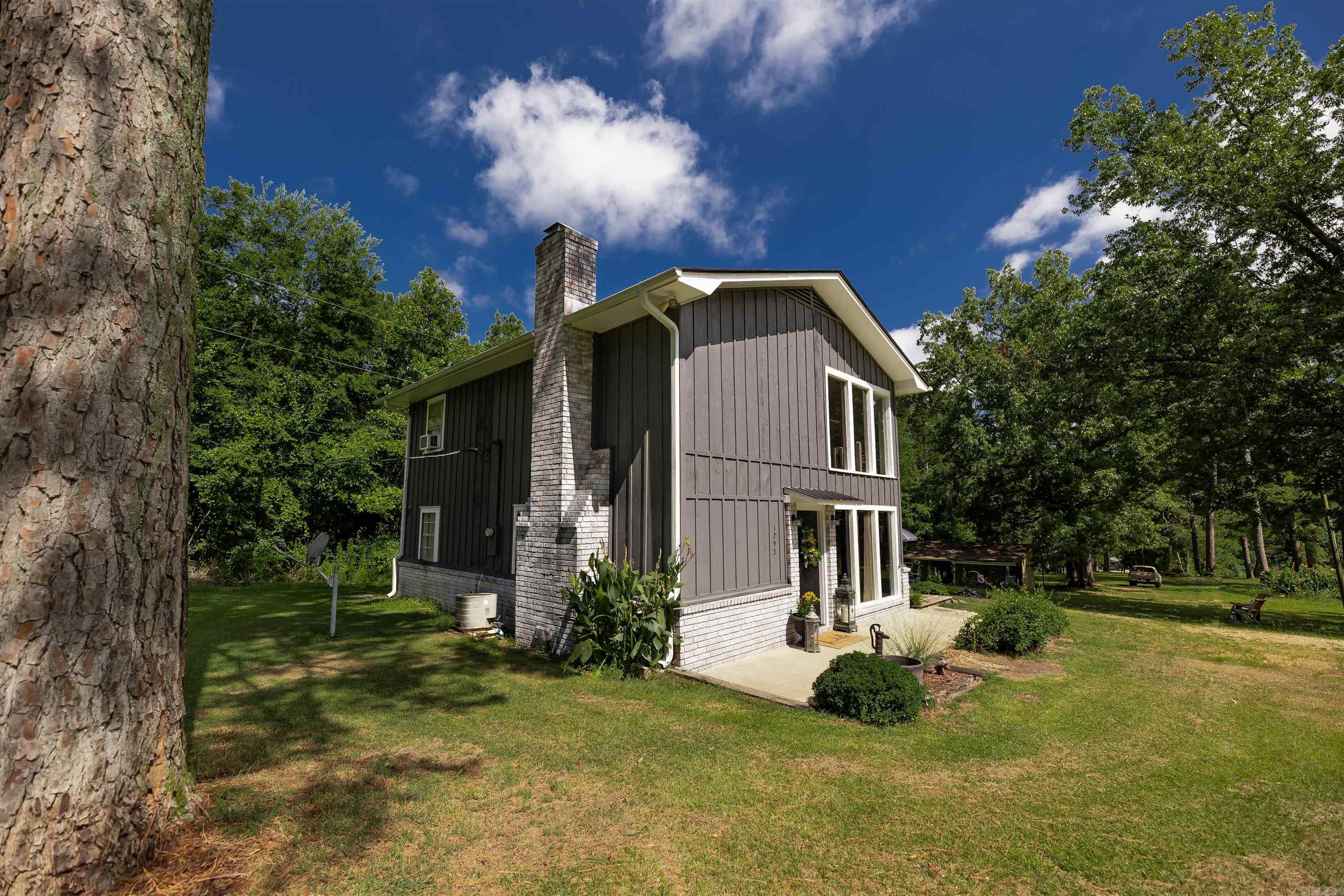 1795 Bowen Hill Rd  Gurdon, AR