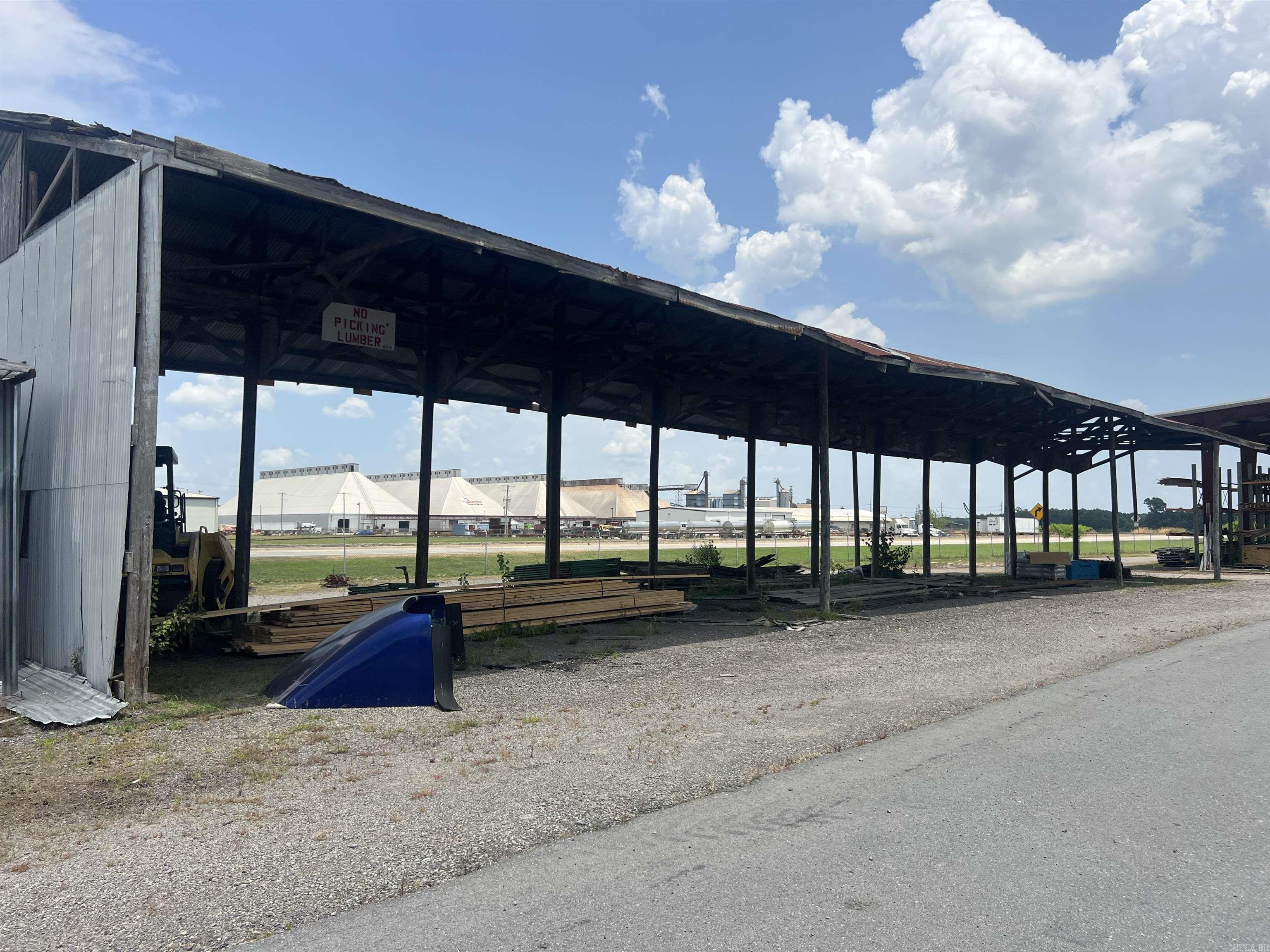 901 Commerce  Pine Bluff, AR