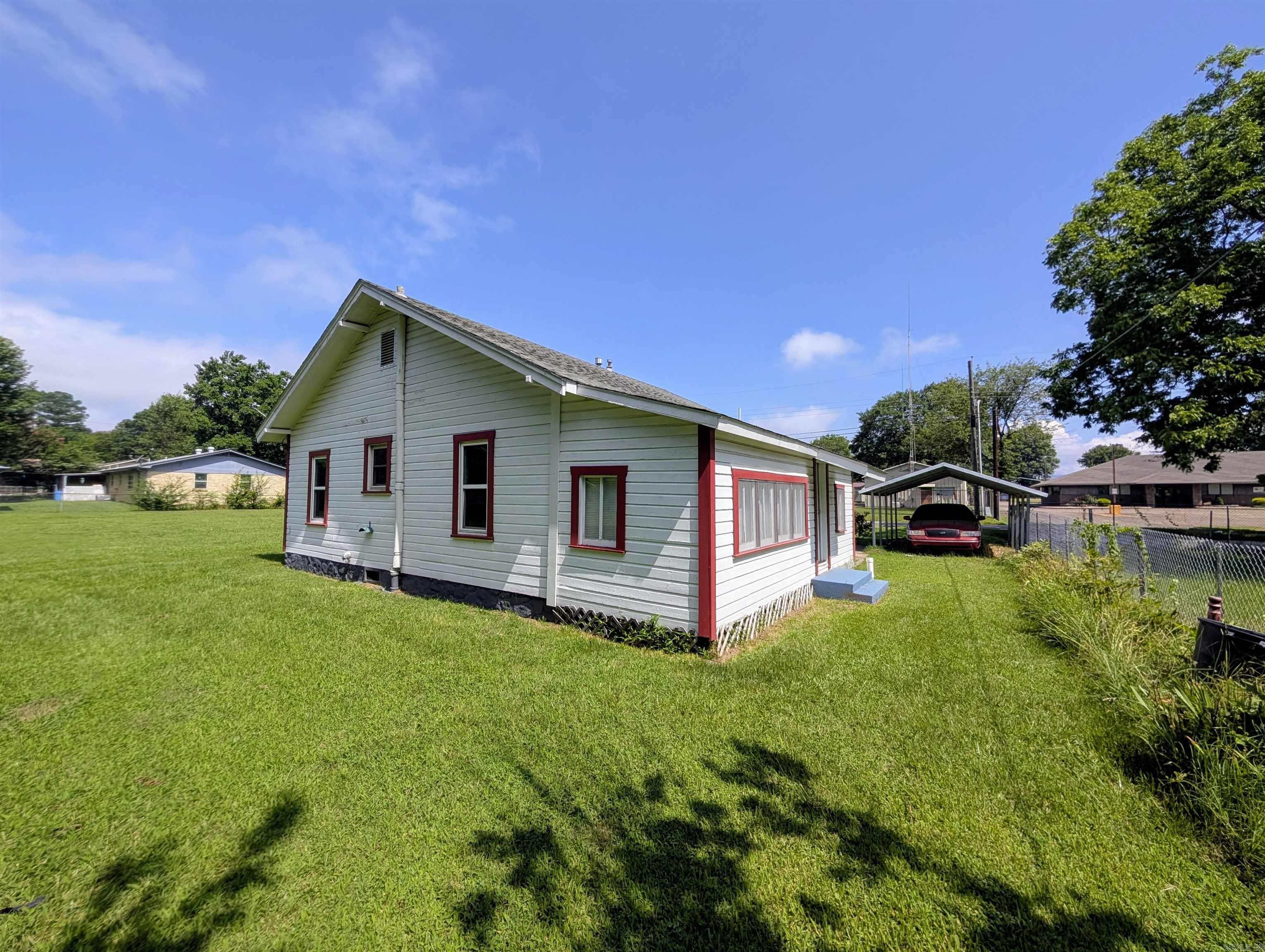 611 Hornbeck  Mena, AR
