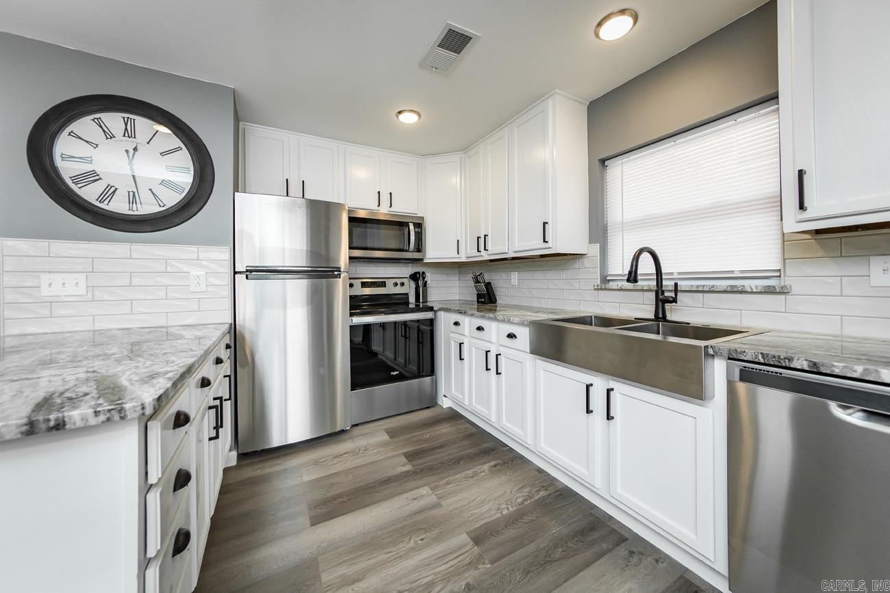 533 Stark Road  Greers Ferry, AR