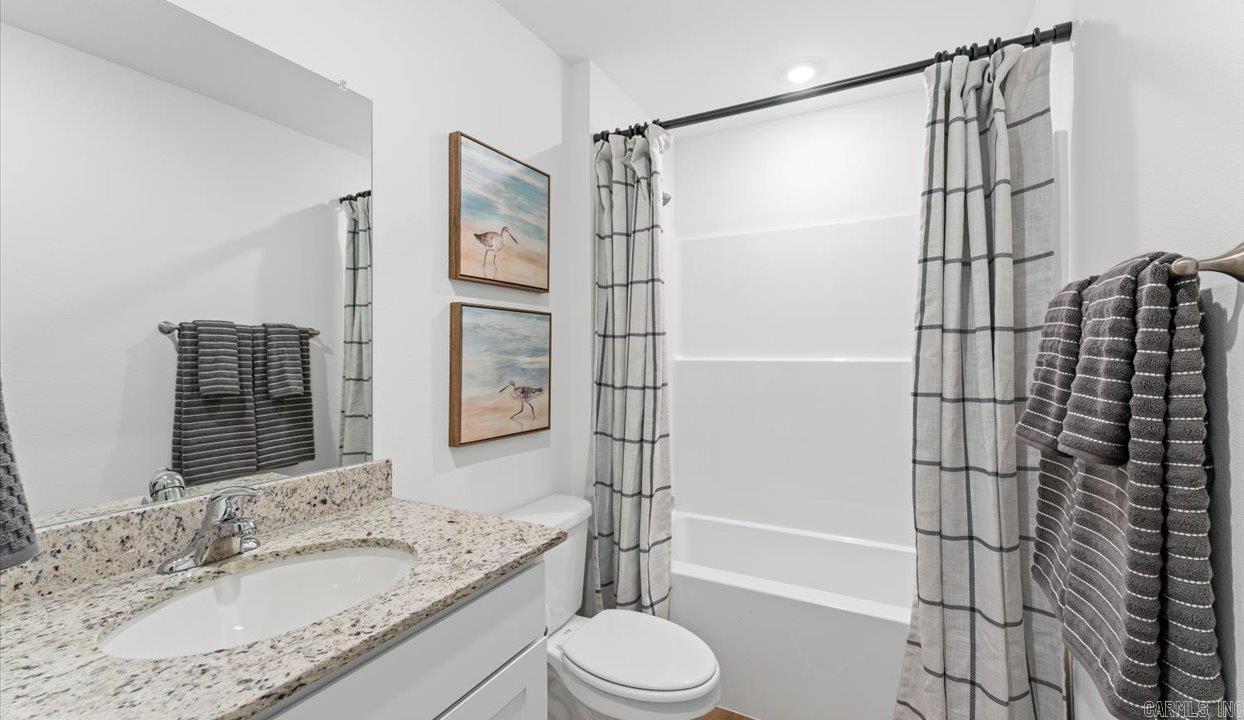 121 E Fredonia  Mayflower, AR