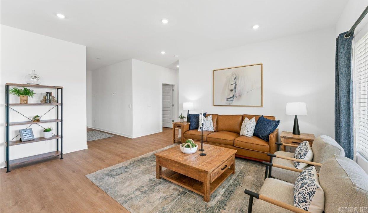 121 E Fredonia  Mayflower, AR