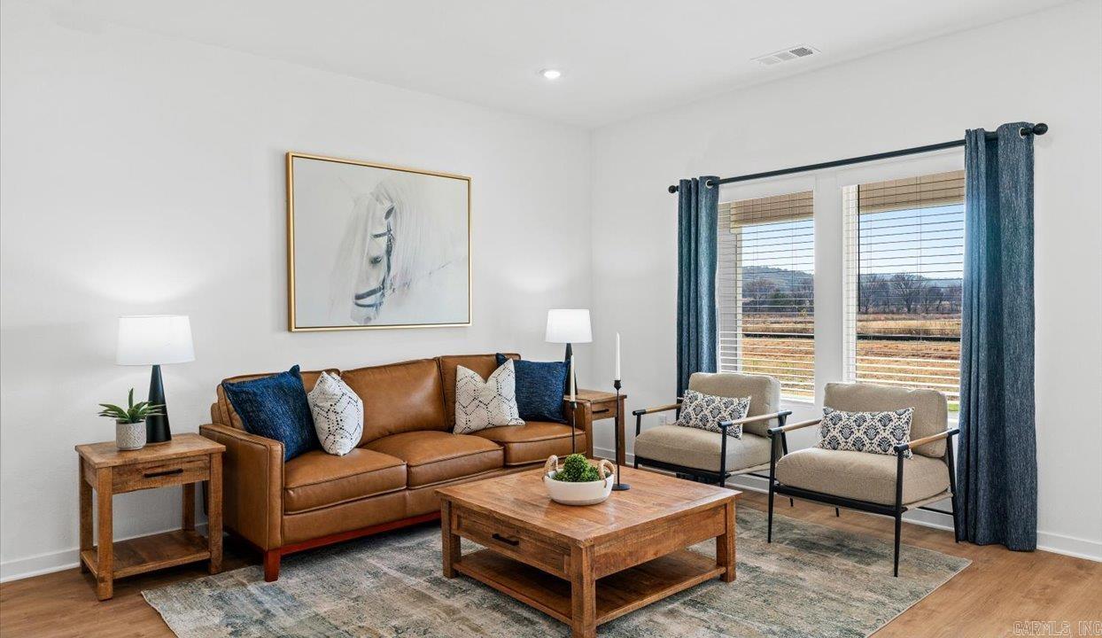 121 E Fredonia  Mayflower, AR