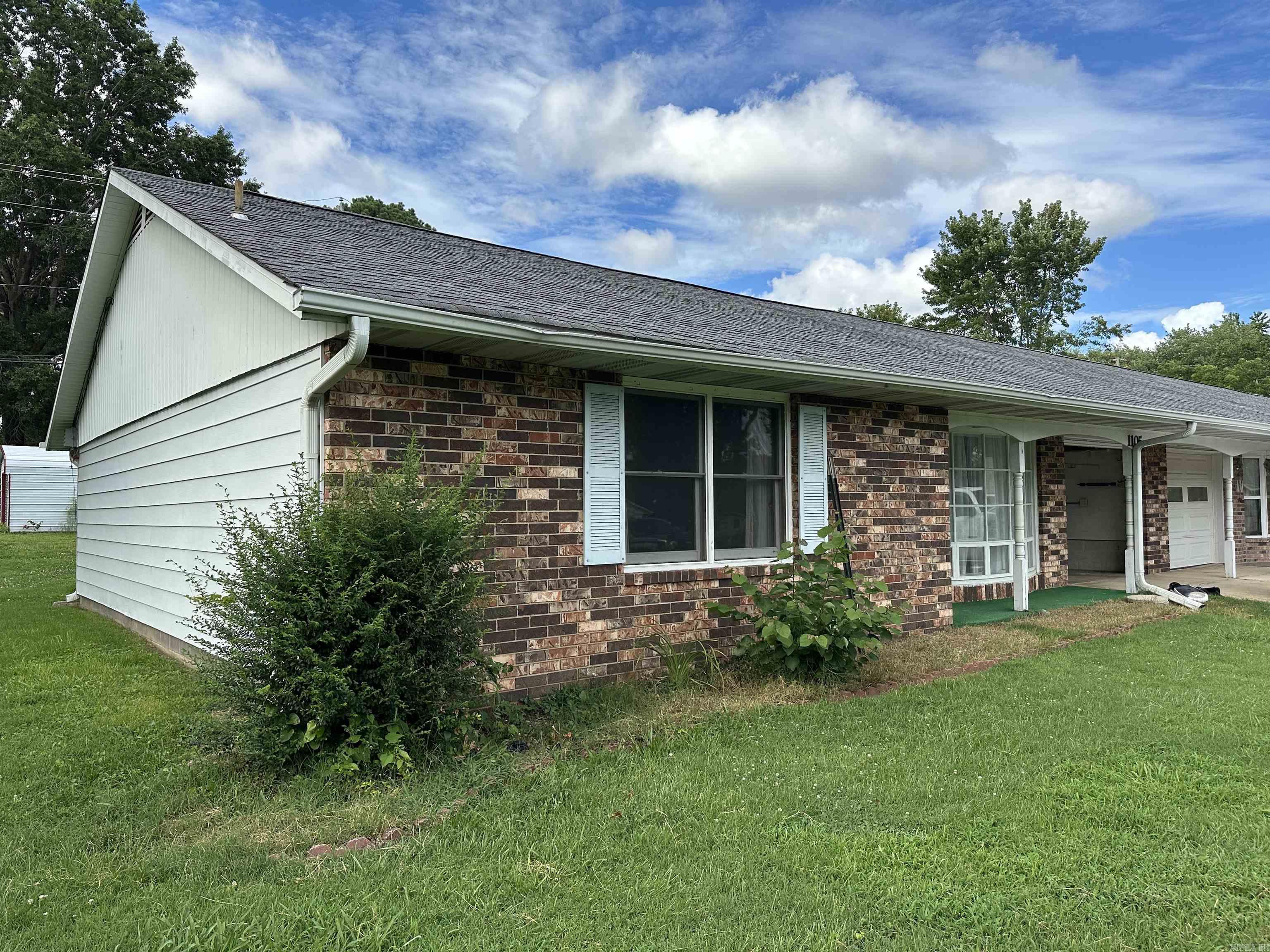 1121  Meadowbrook Drive  Mountain Home, AR