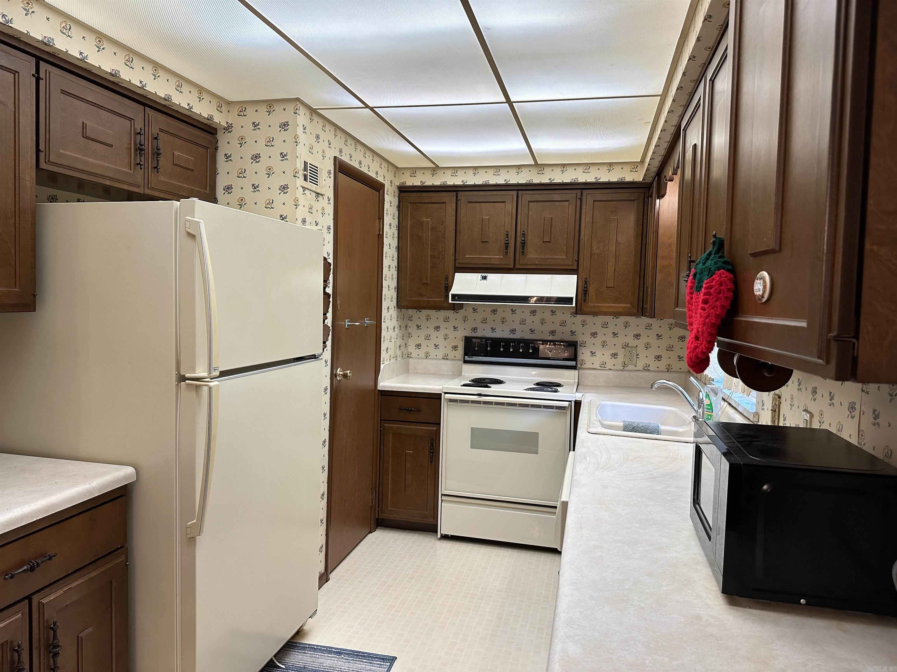 1121 Meadowbrook Drive  Mountain Home, AR