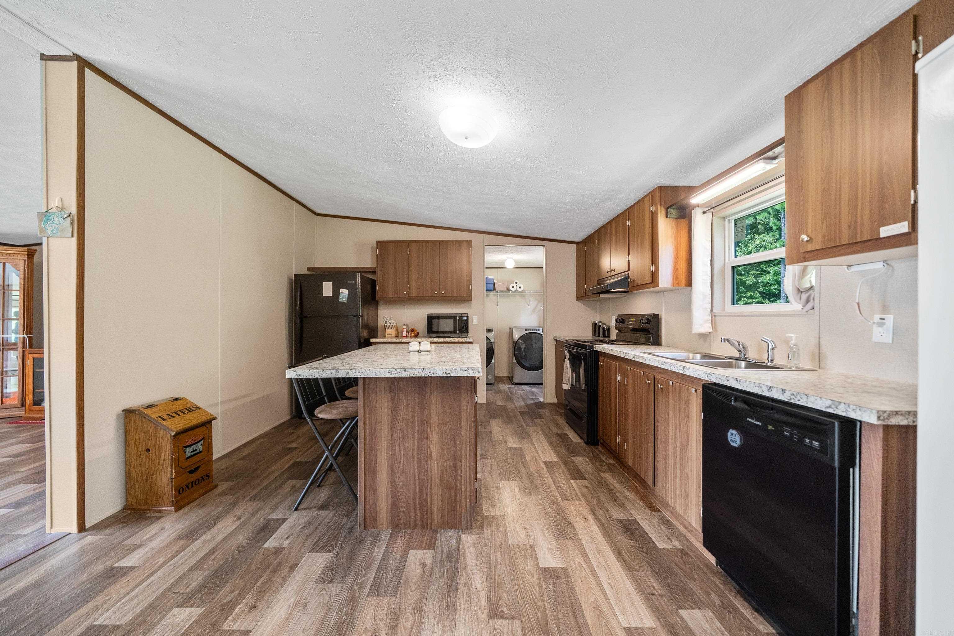 1313 Madeline Circle Benton, AR 72015