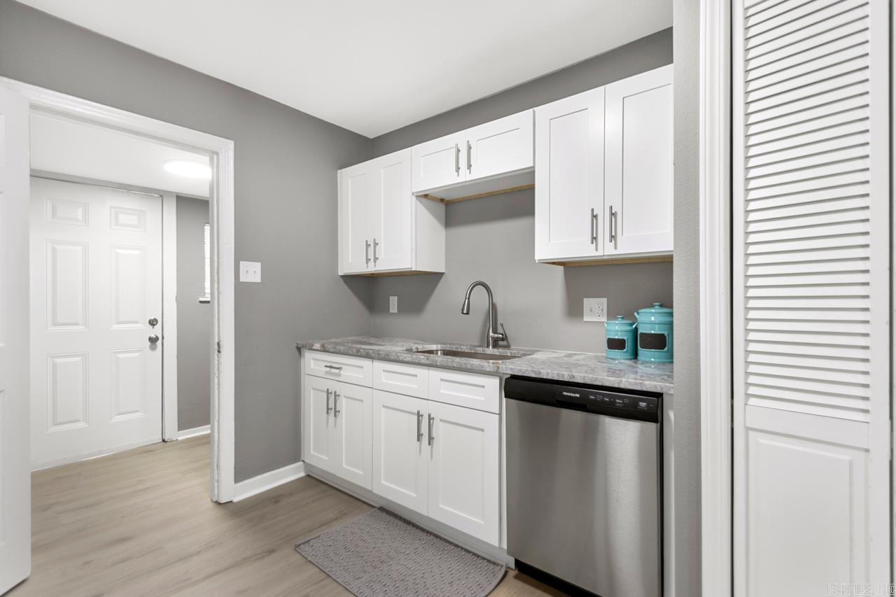 1201 W 49Th St North Little Rock, AR 72118