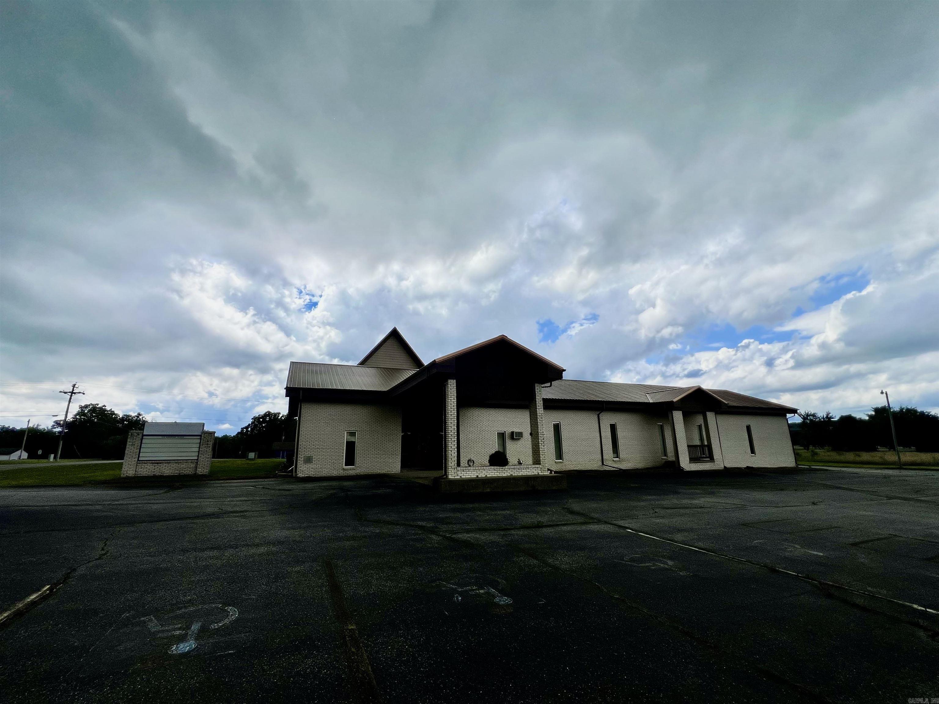 600 W CHURCH  Horseshoe Bend, AR