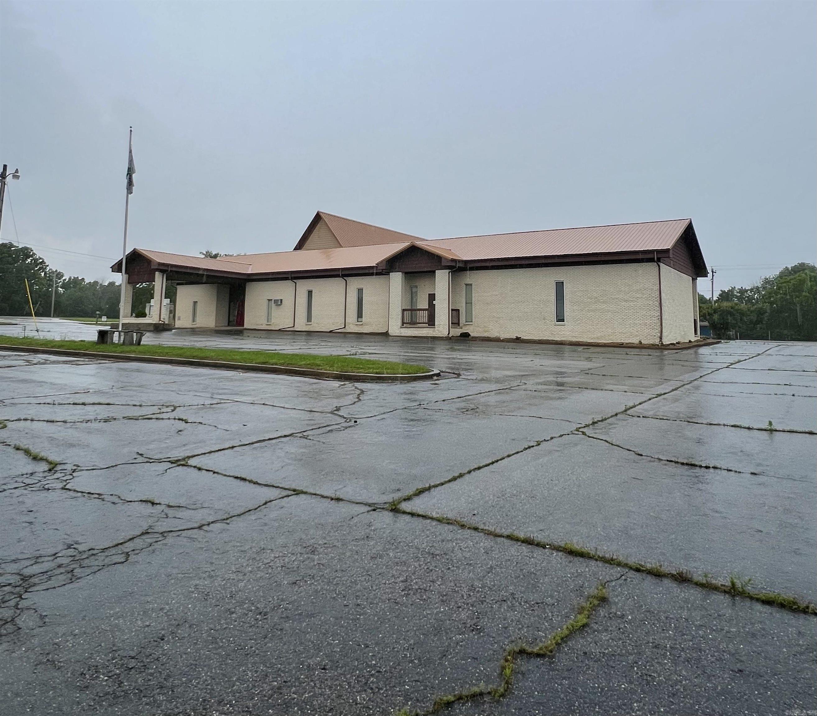 600 W CHURCH  Horseshoe Bend, AR