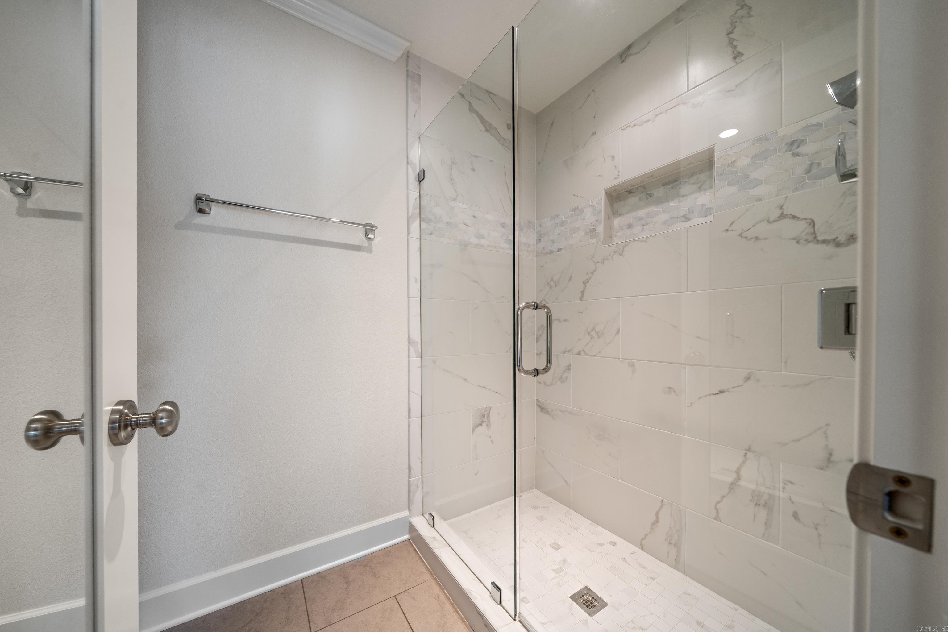 200 Discovery Bay Lane Hot Springs, AR 71913