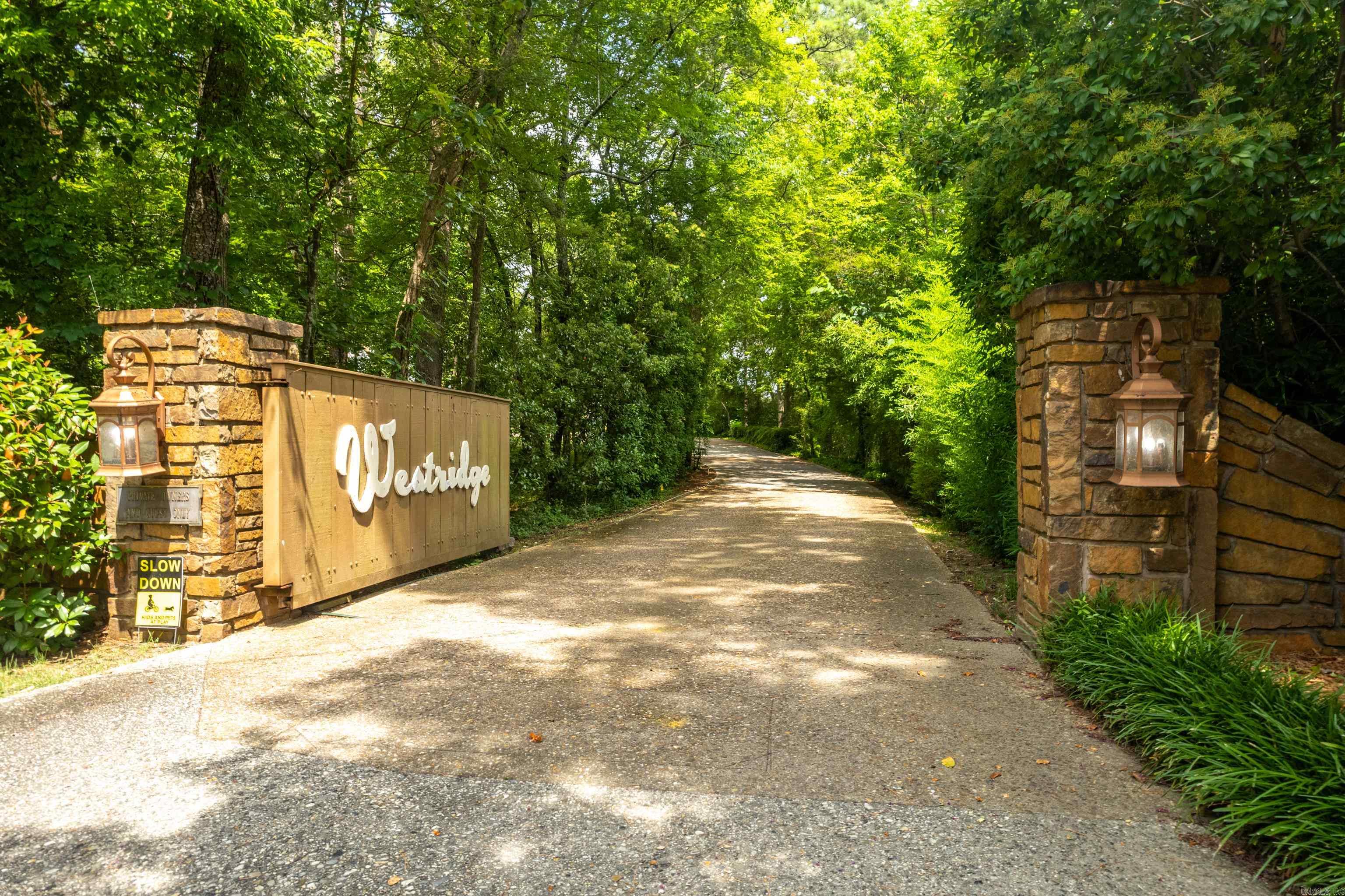 200 Discovery Bay Lane Hot Springs, AR 71913