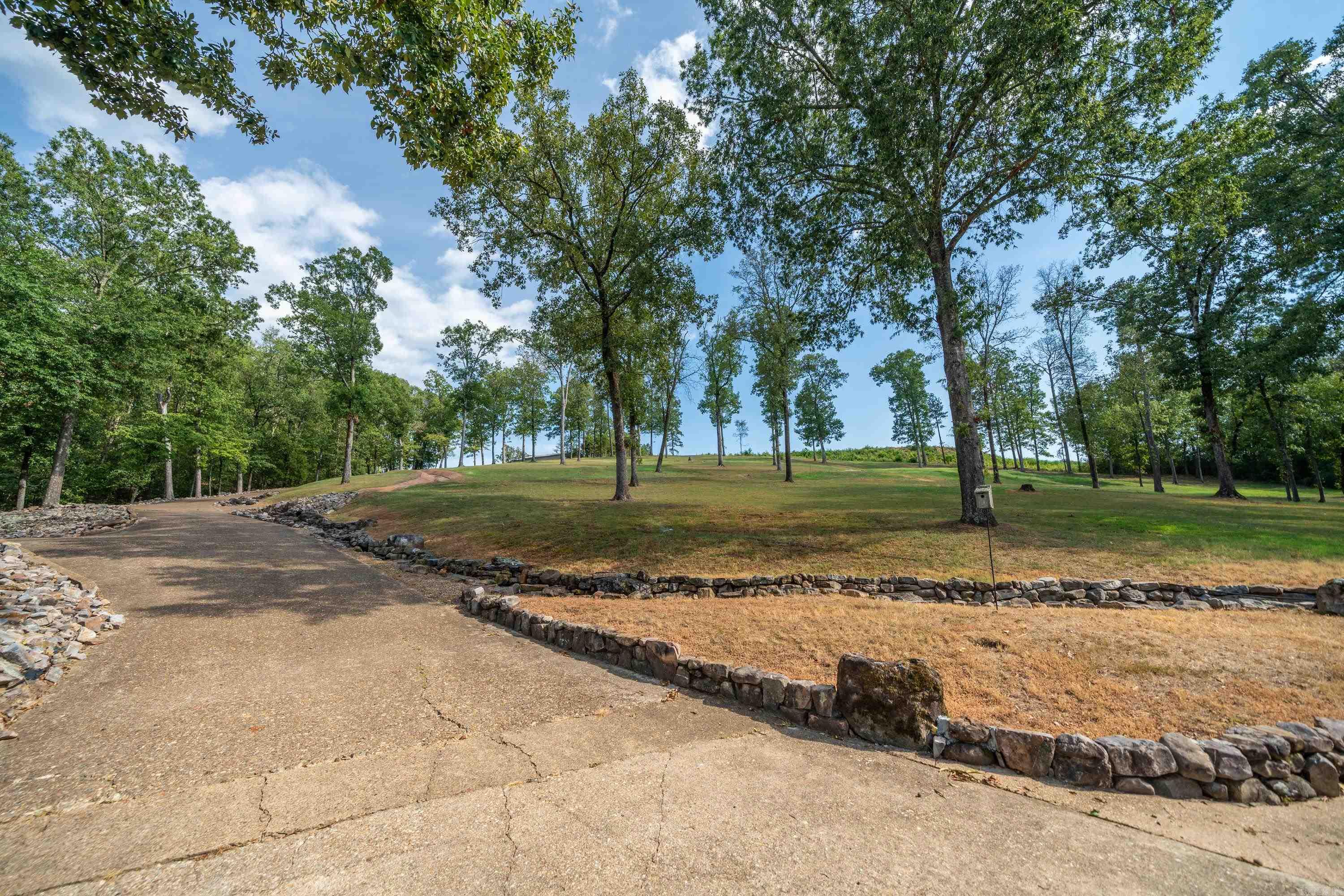 300 Pinehill  Hot Springs, AR