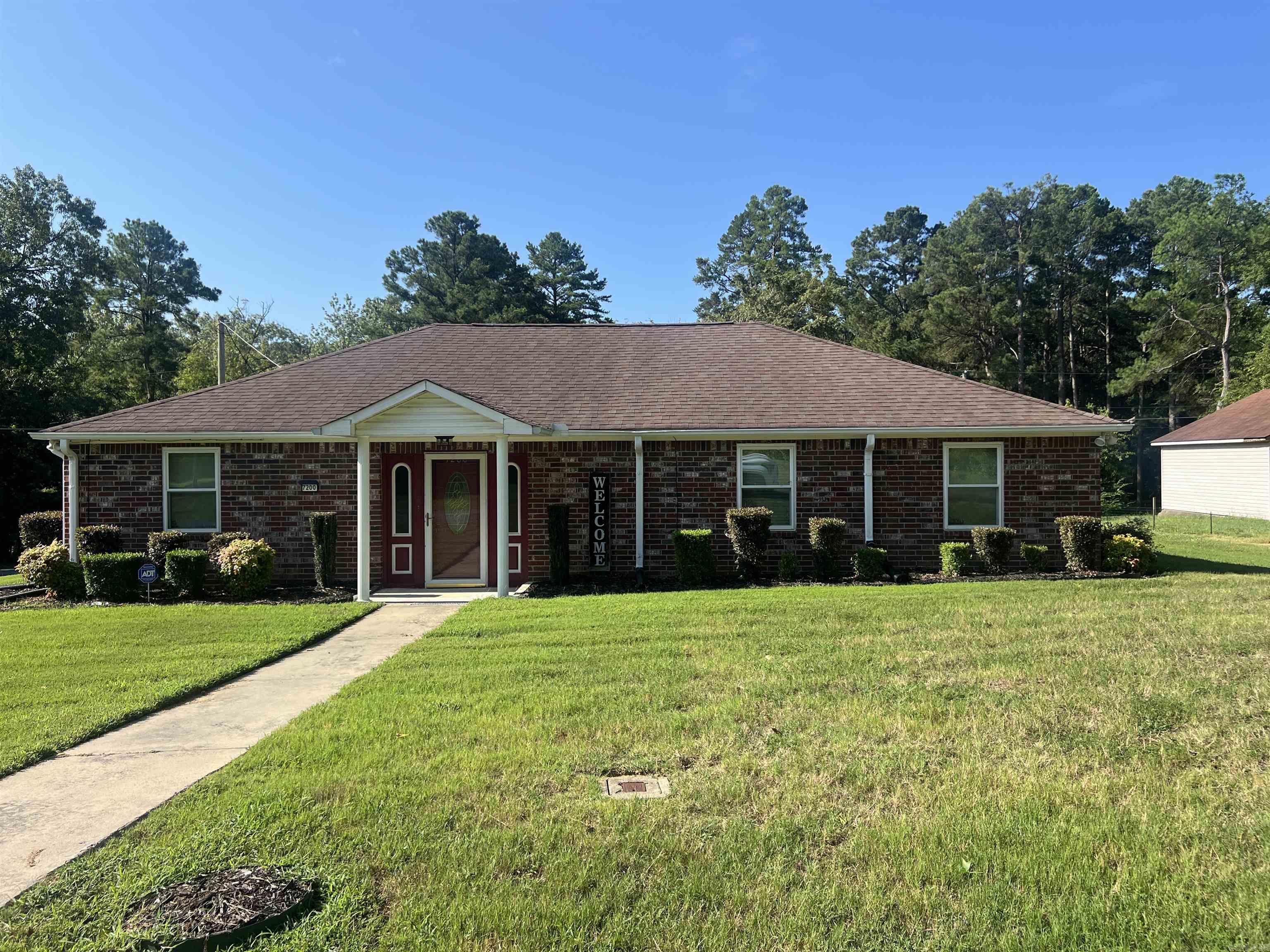 7200 Nell Drive  Pine Bluff, AR