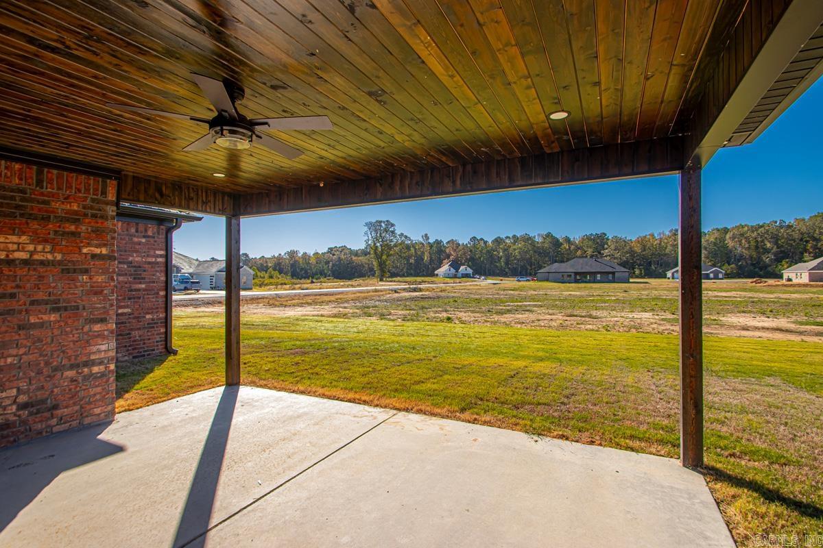 1049 Duke Drive Bauxite, AR 72011
