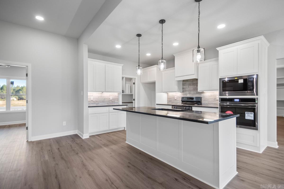 1049 Duke Drive Bauxite, AR 72011