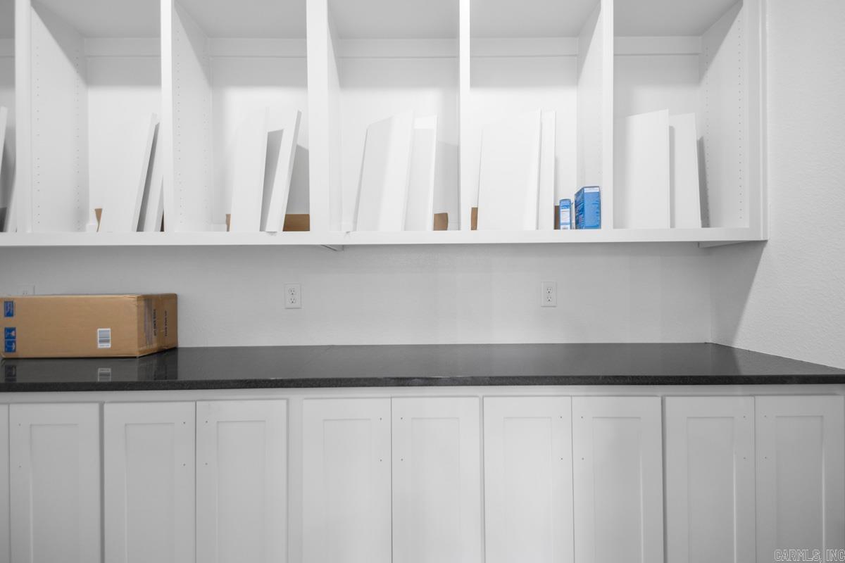 1049 Duke Drive Bauxite, AR 72011