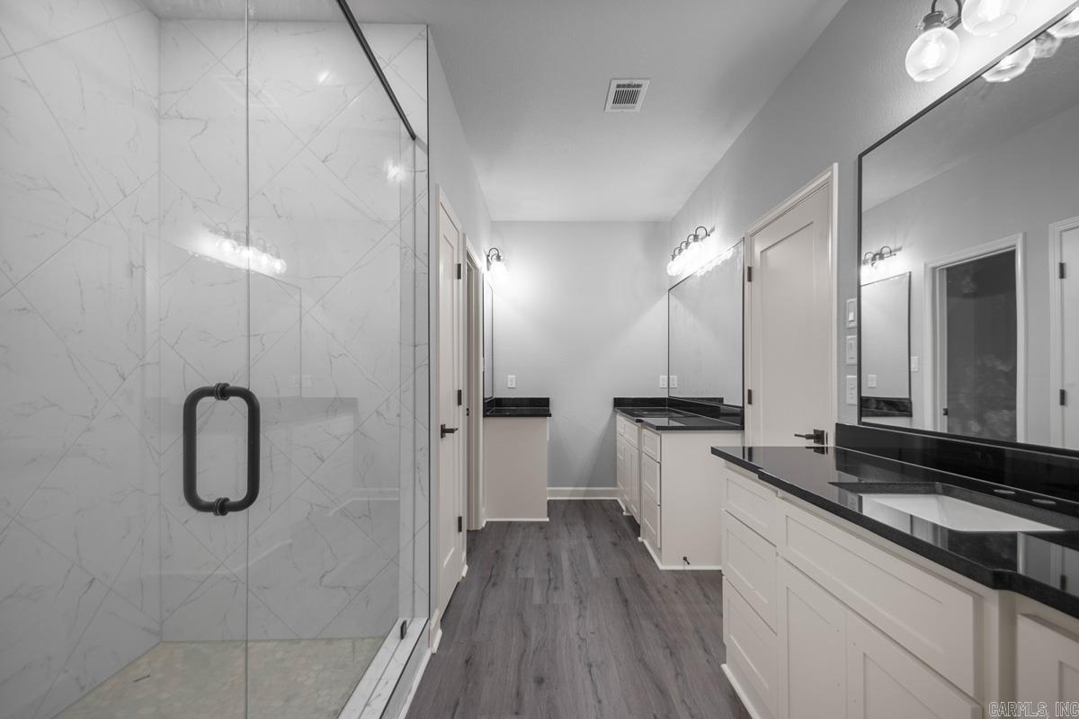 1049 Duke Drive Bauxite, AR 72011