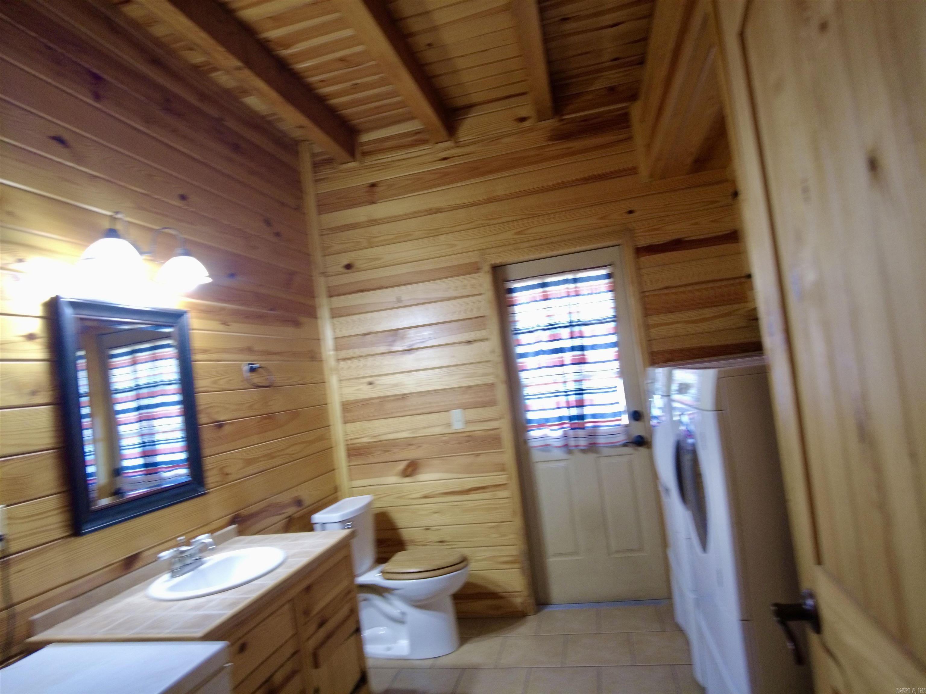 1491 Cedar Hills Dr  Mountain View, AR