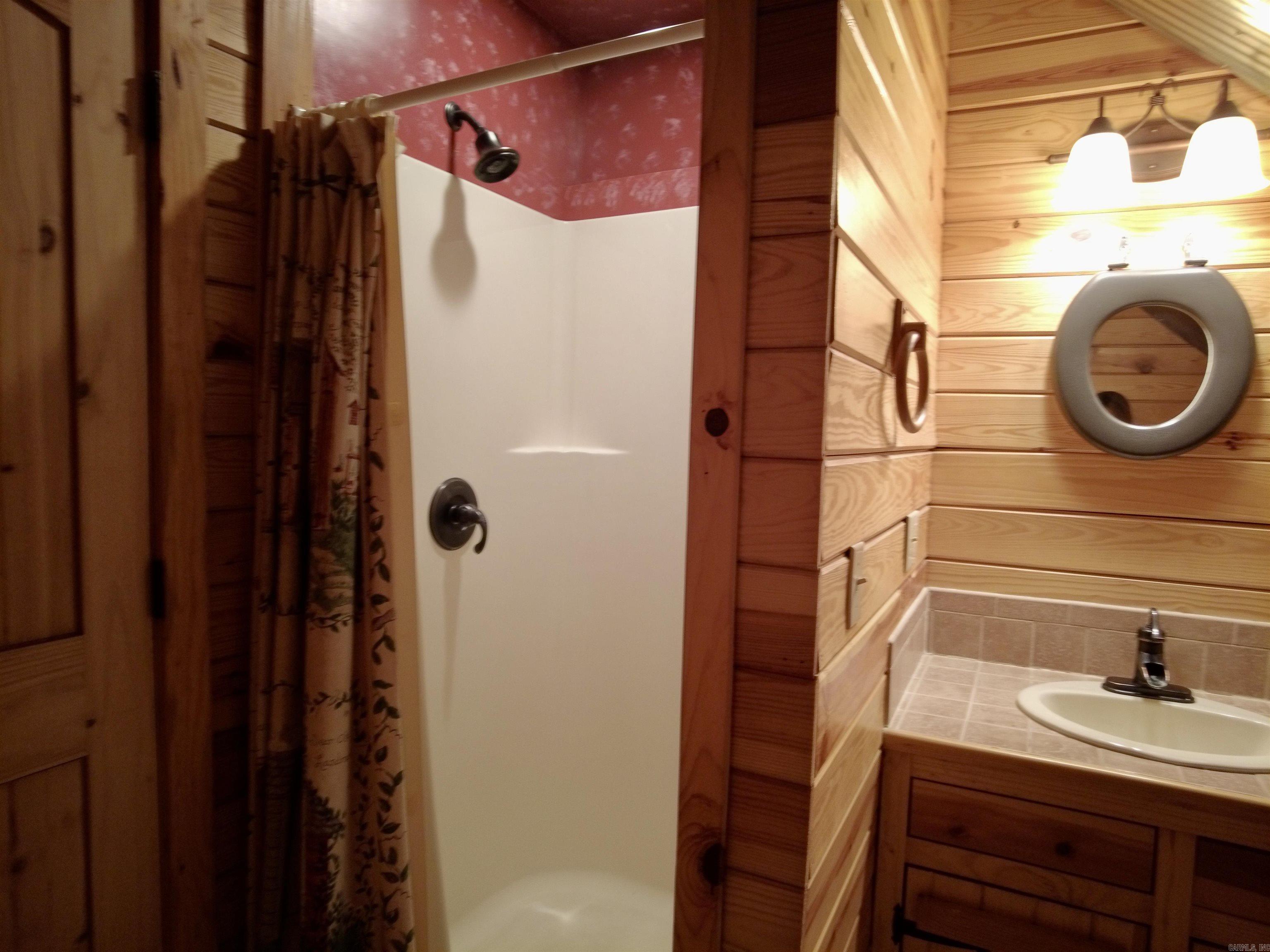 1491 Cedar Hills Dr  Mountain View, AR