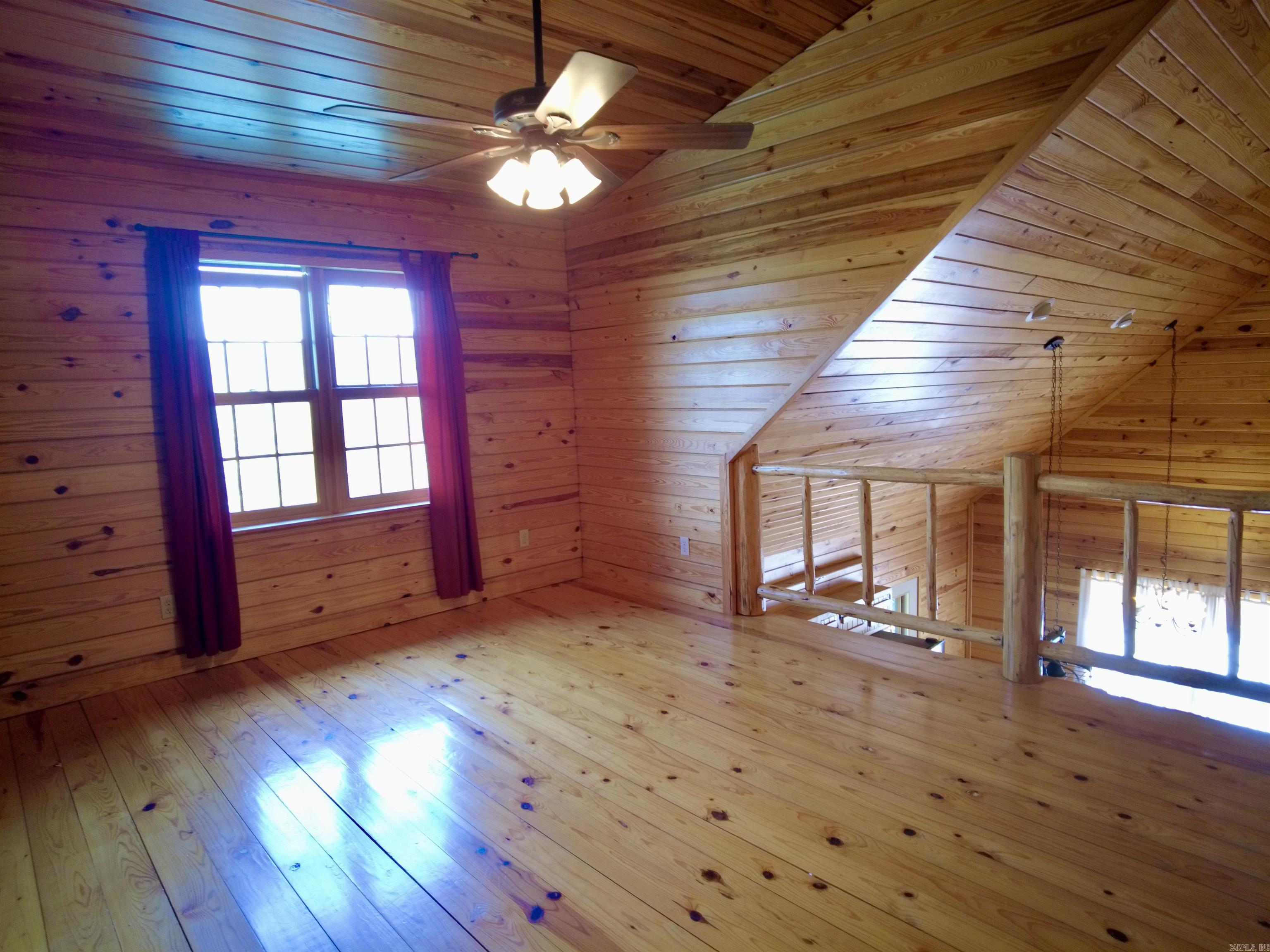 1491 Cedar Hills Dr  Mountain View, AR