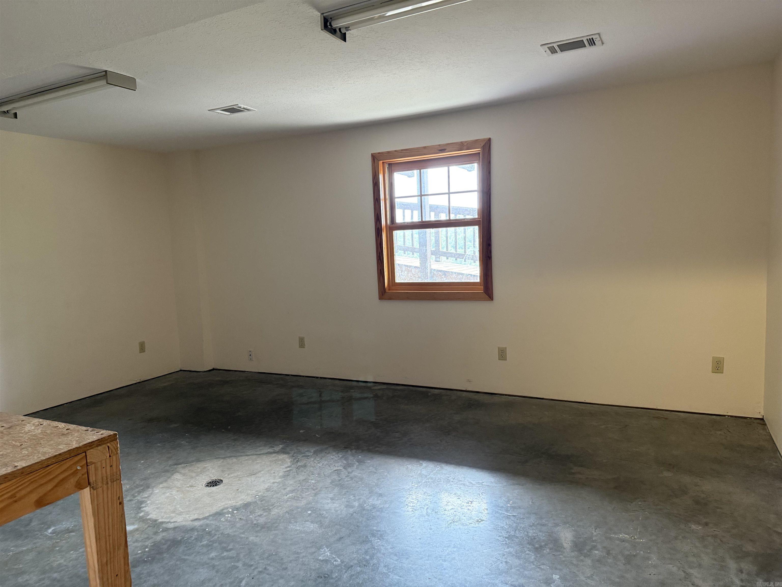 1491 Cedar Hills Dr  Mountain View, AR