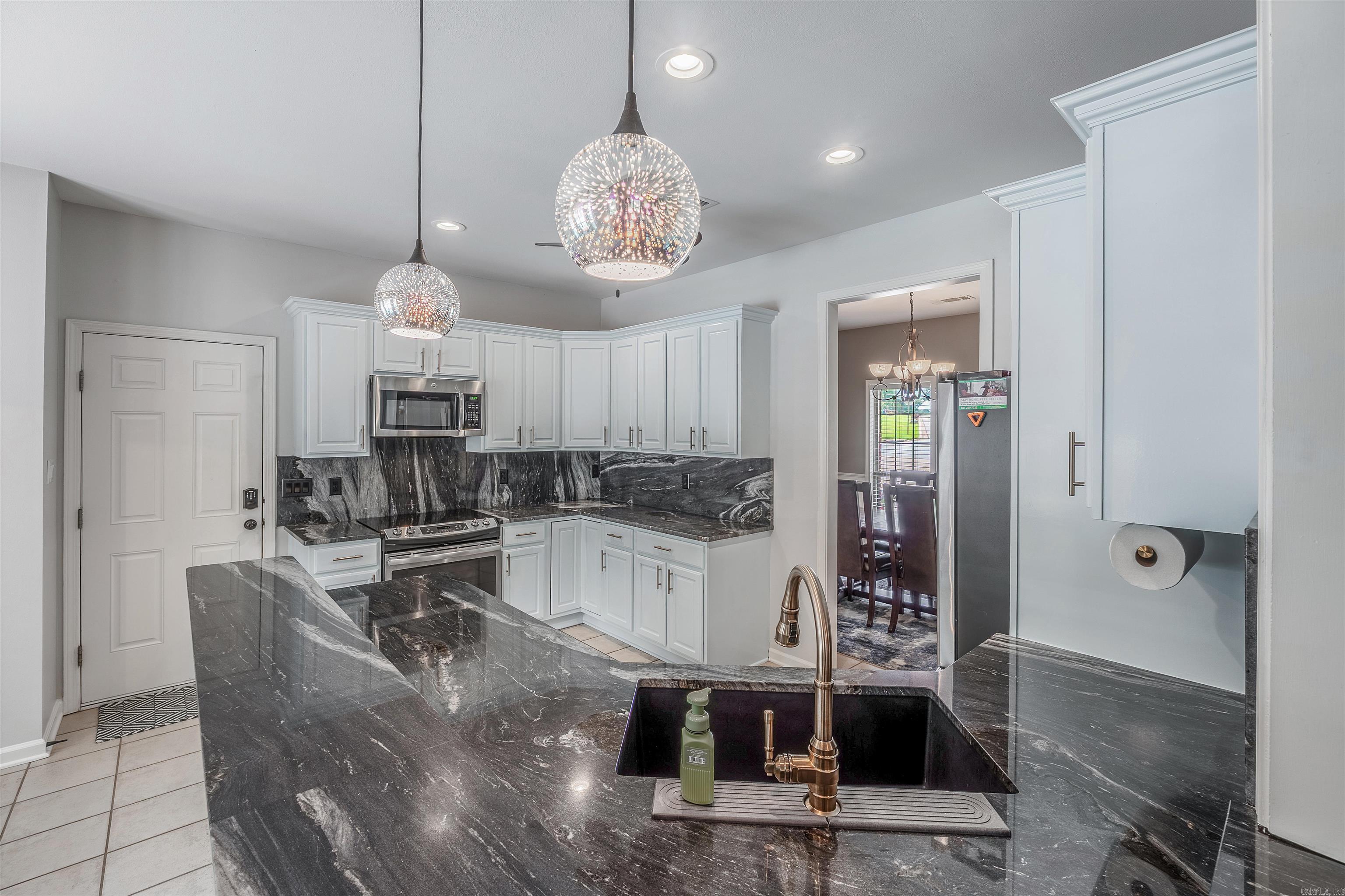 4227 Millbrook Dr Bryant, AR 72022