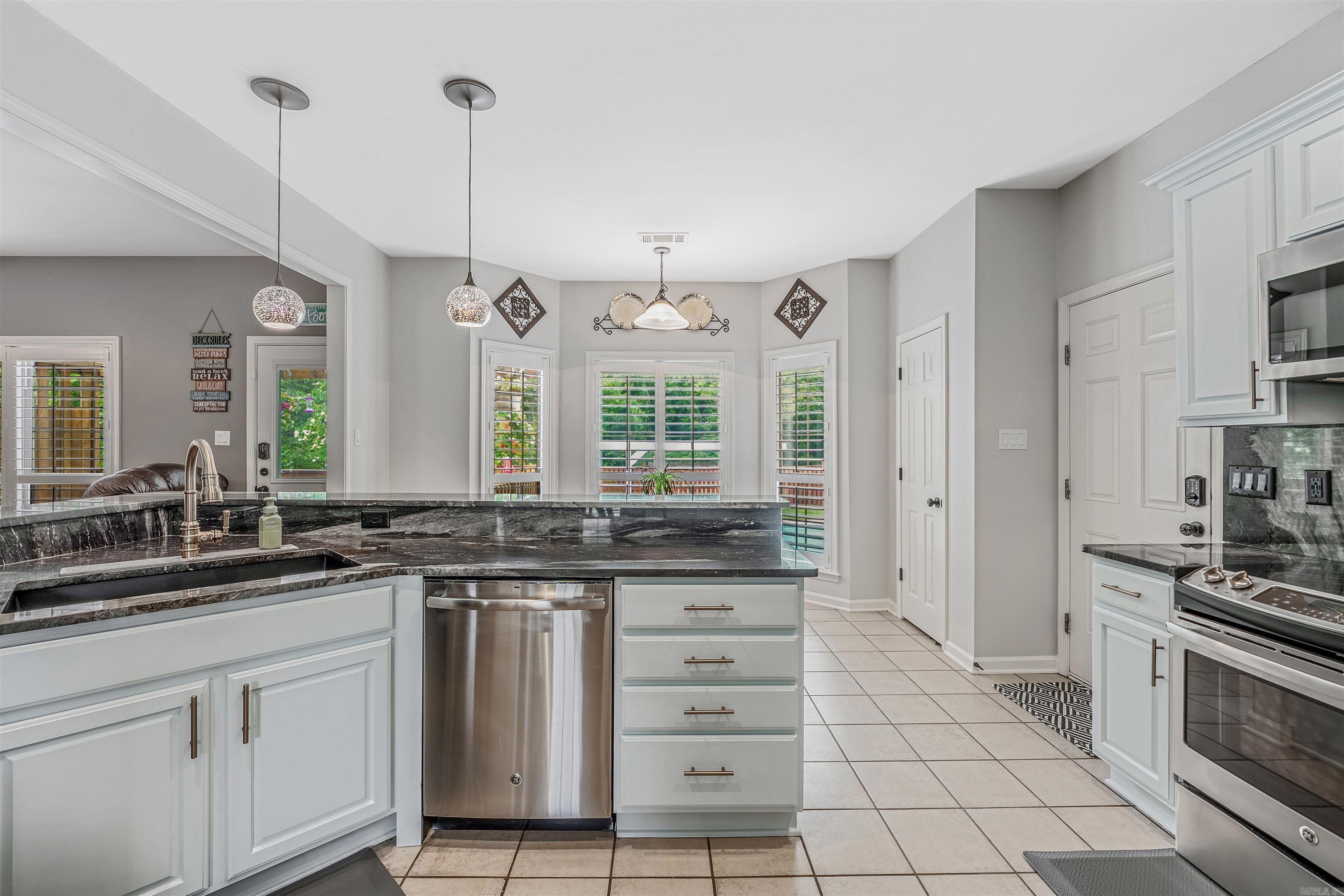 4227 Millbrook Dr Bryant, AR 72022