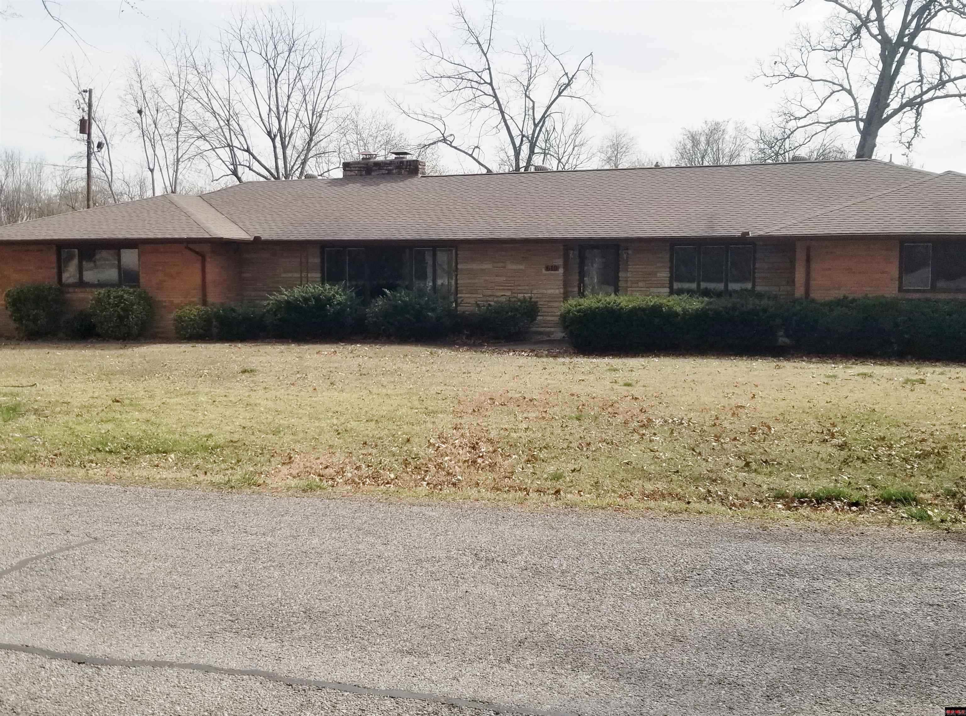 610 E 2nd Street  Mountain Home, AR