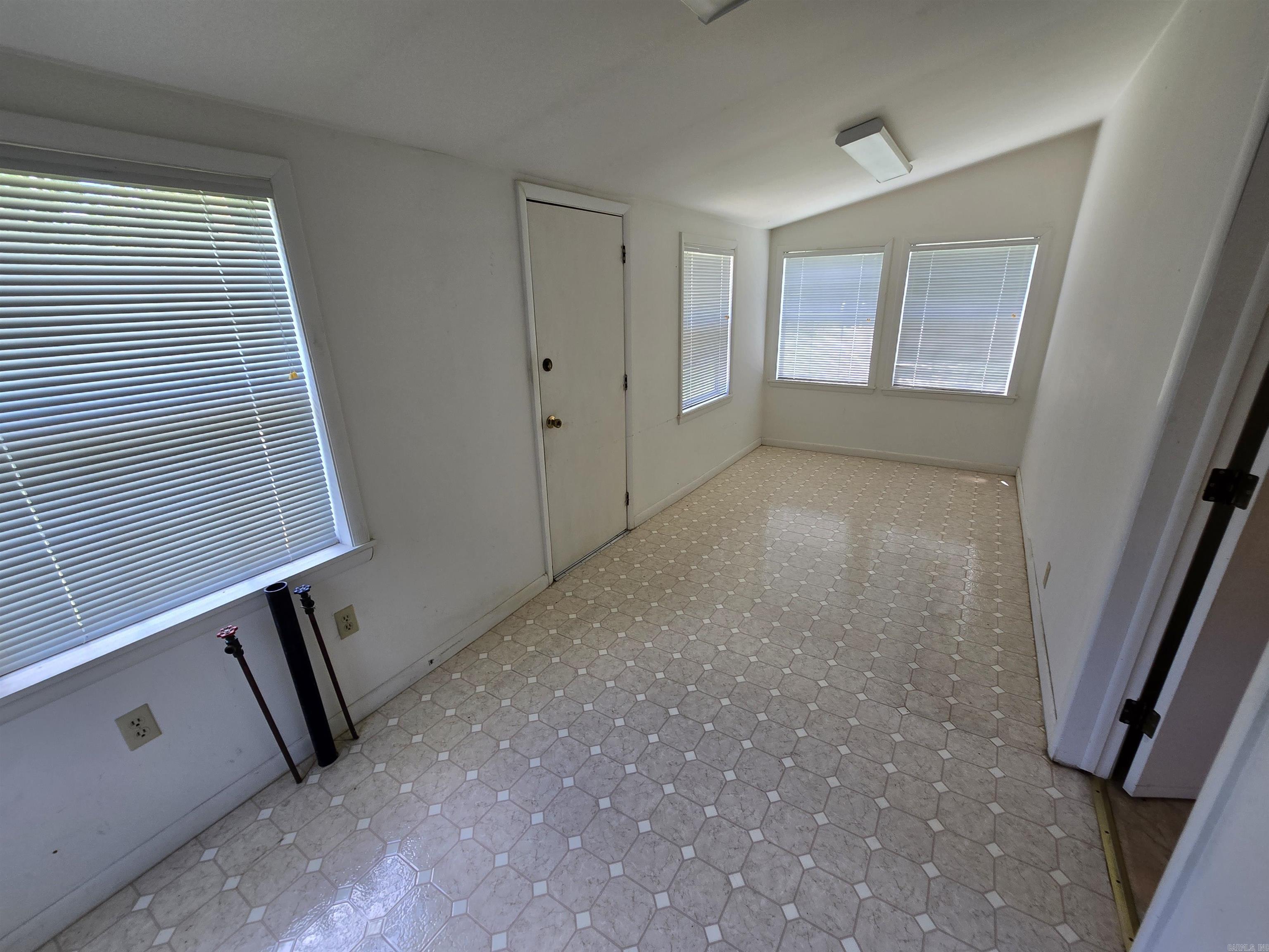 610 E 2nd Street  Mountain Home, AR