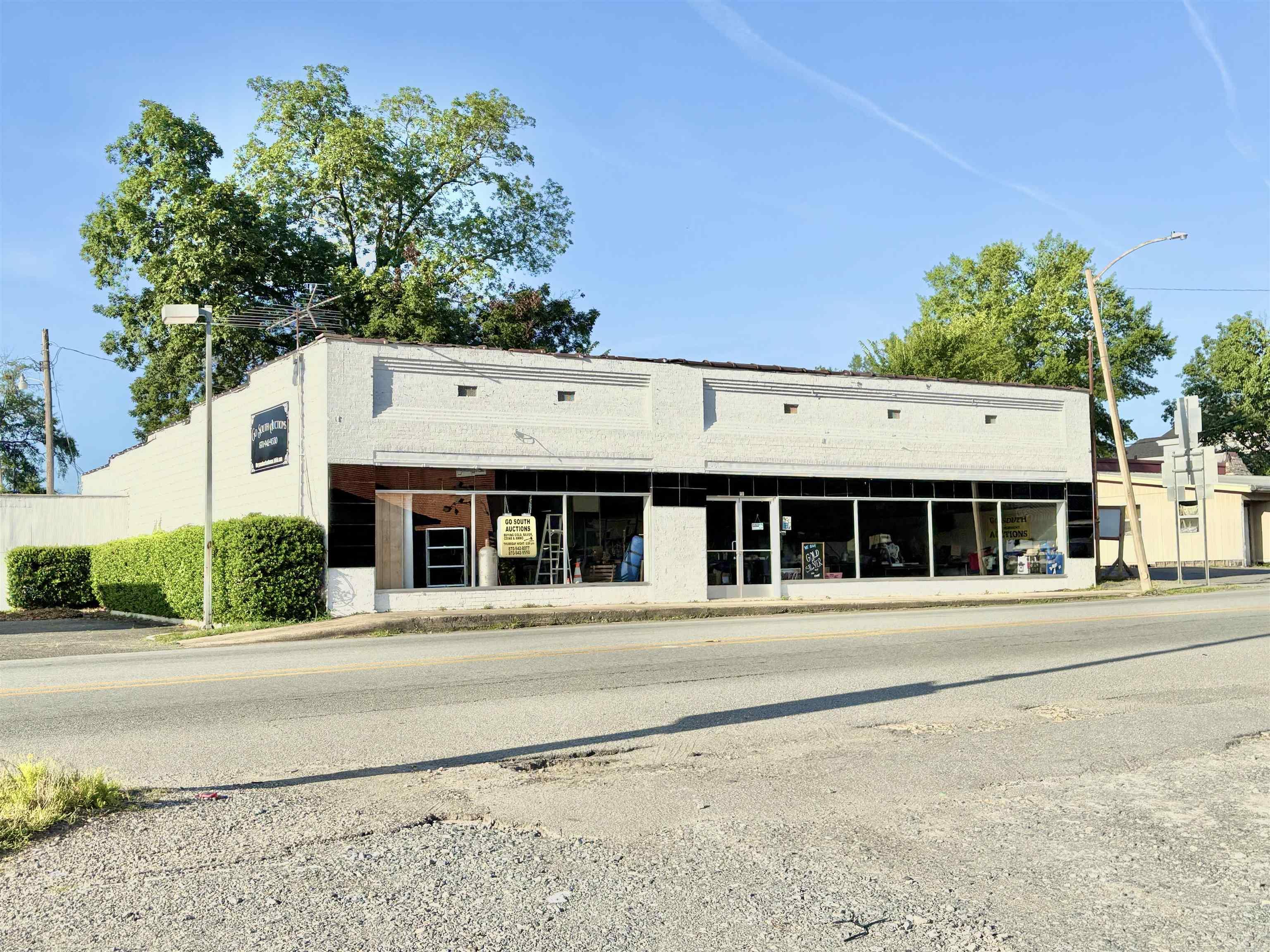 105 E Center  Sheridan, AR