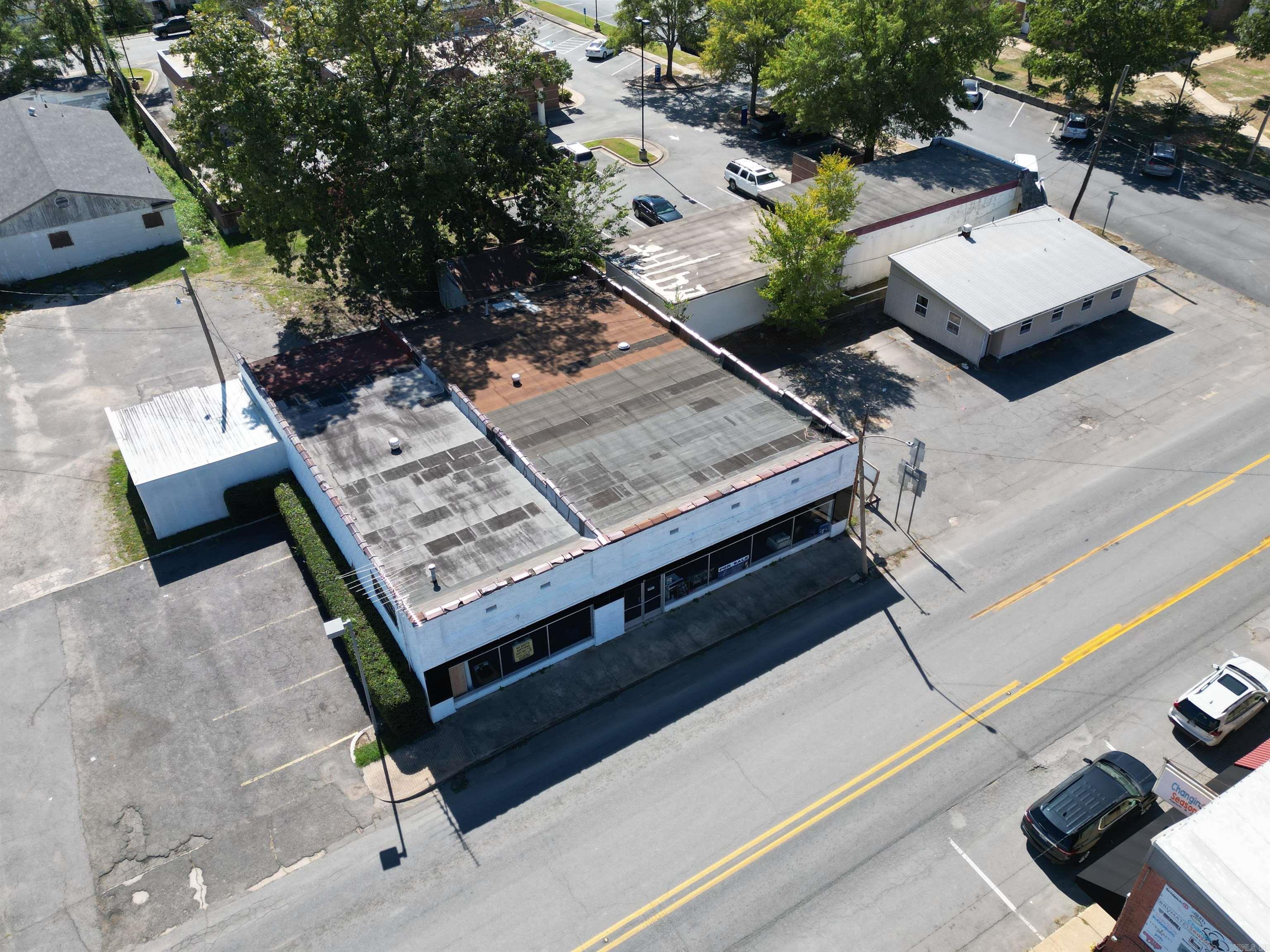 105 E Center  Sheridan, AR