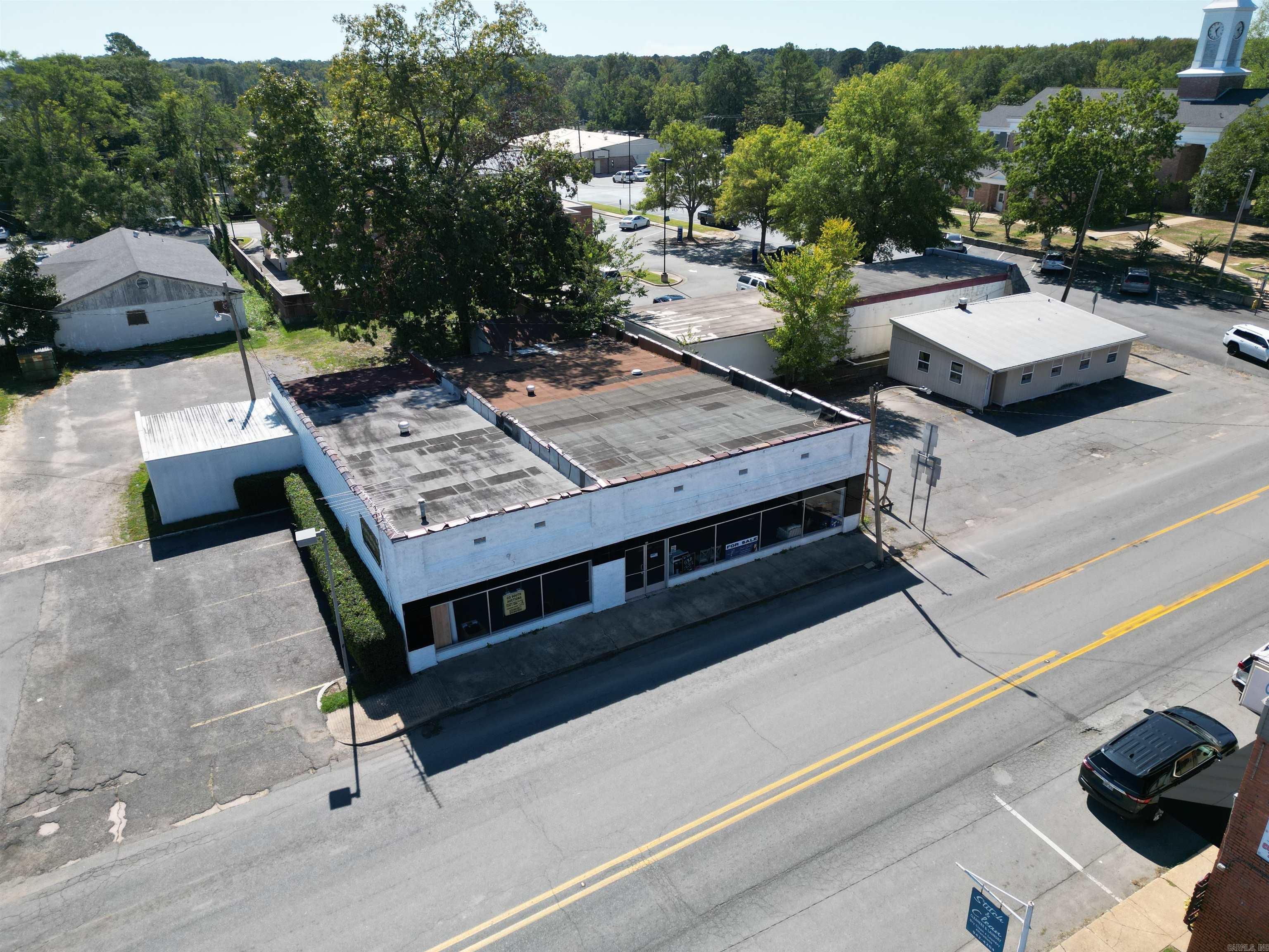 105 E Center  Sheridan, AR