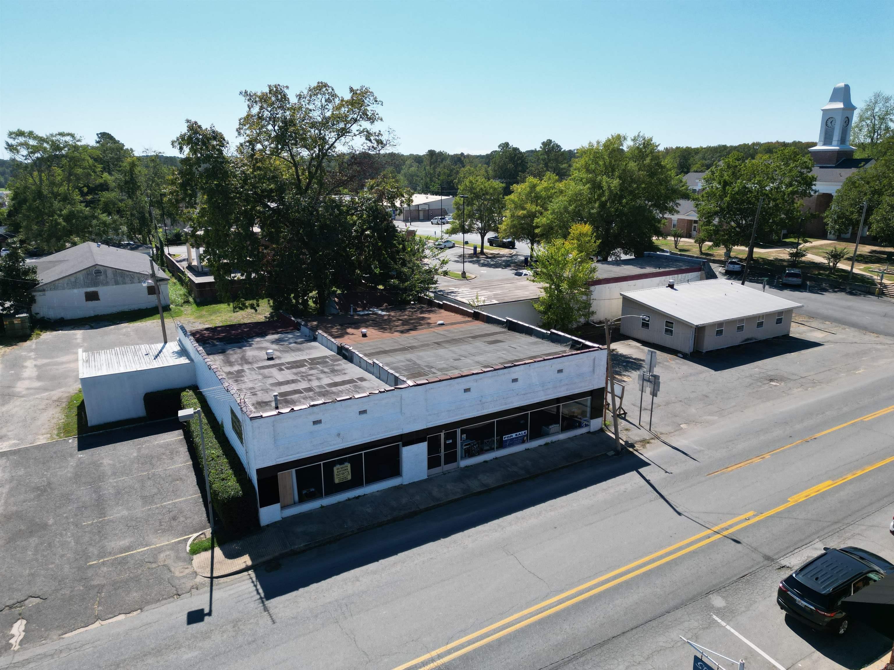 105 E Center  Sheridan, AR