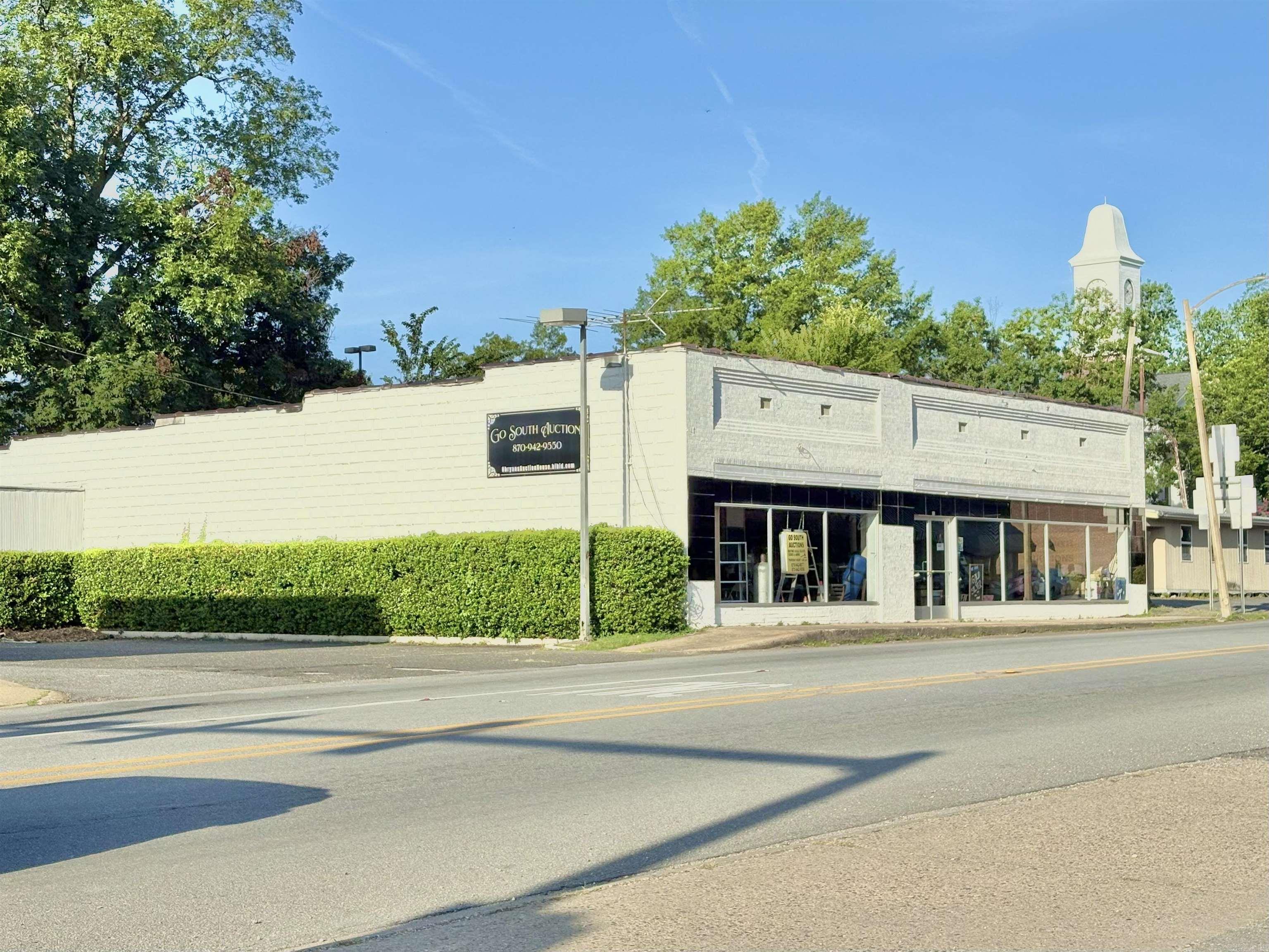 105 E Center  Sheridan, AR