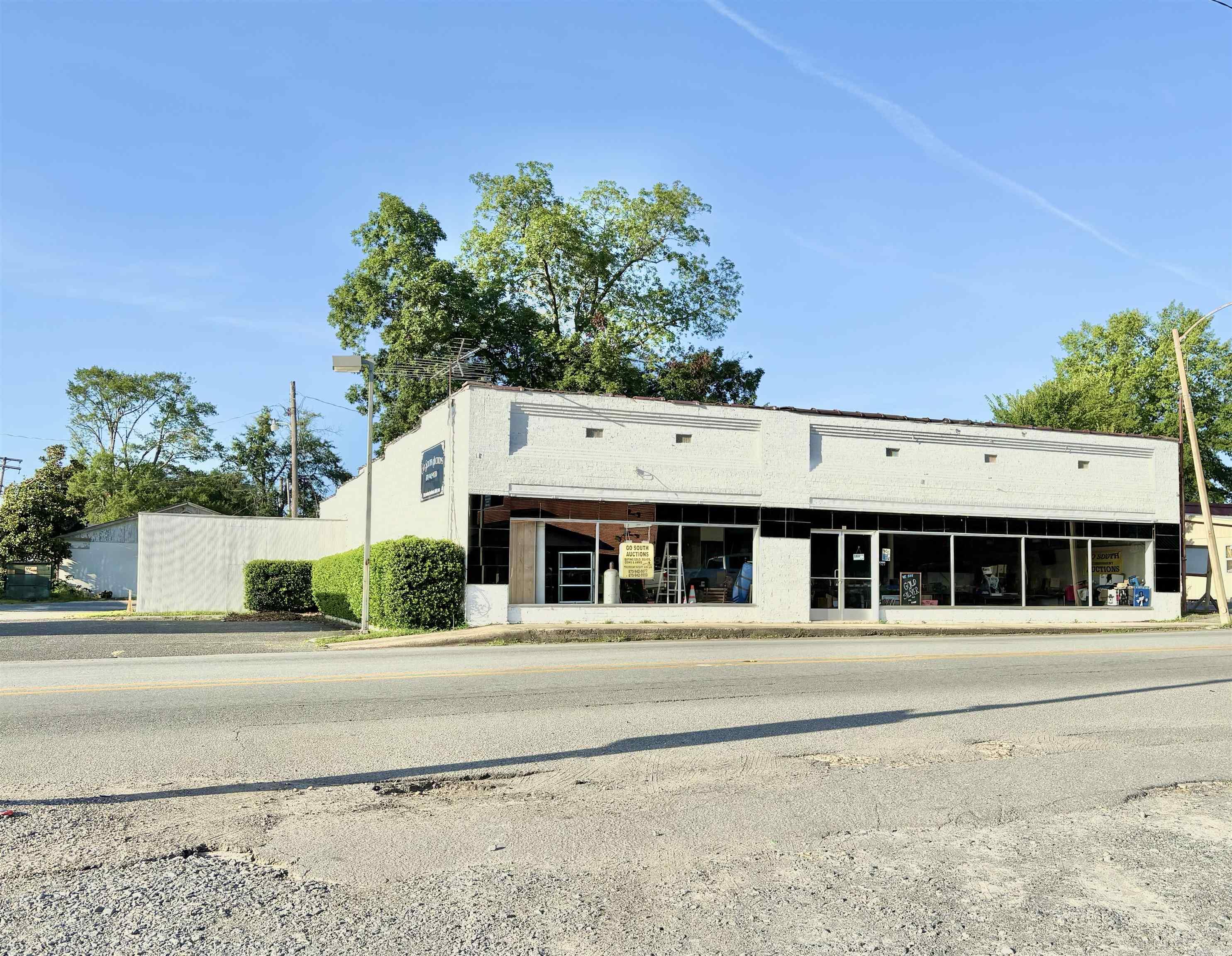 105 E Center  Sheridan, AR