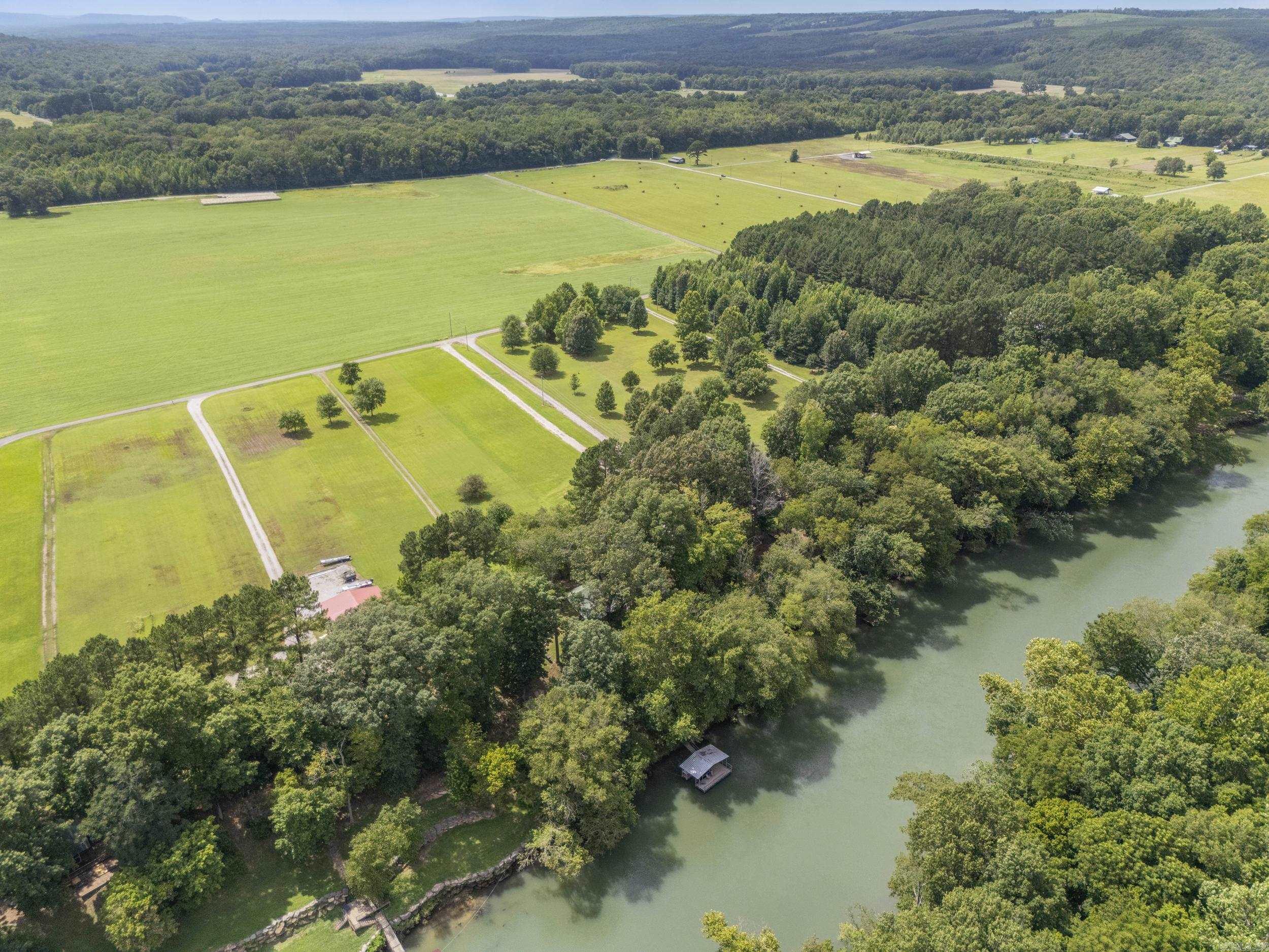 8 Iveon Clay Ln Pangburn, AR 72121