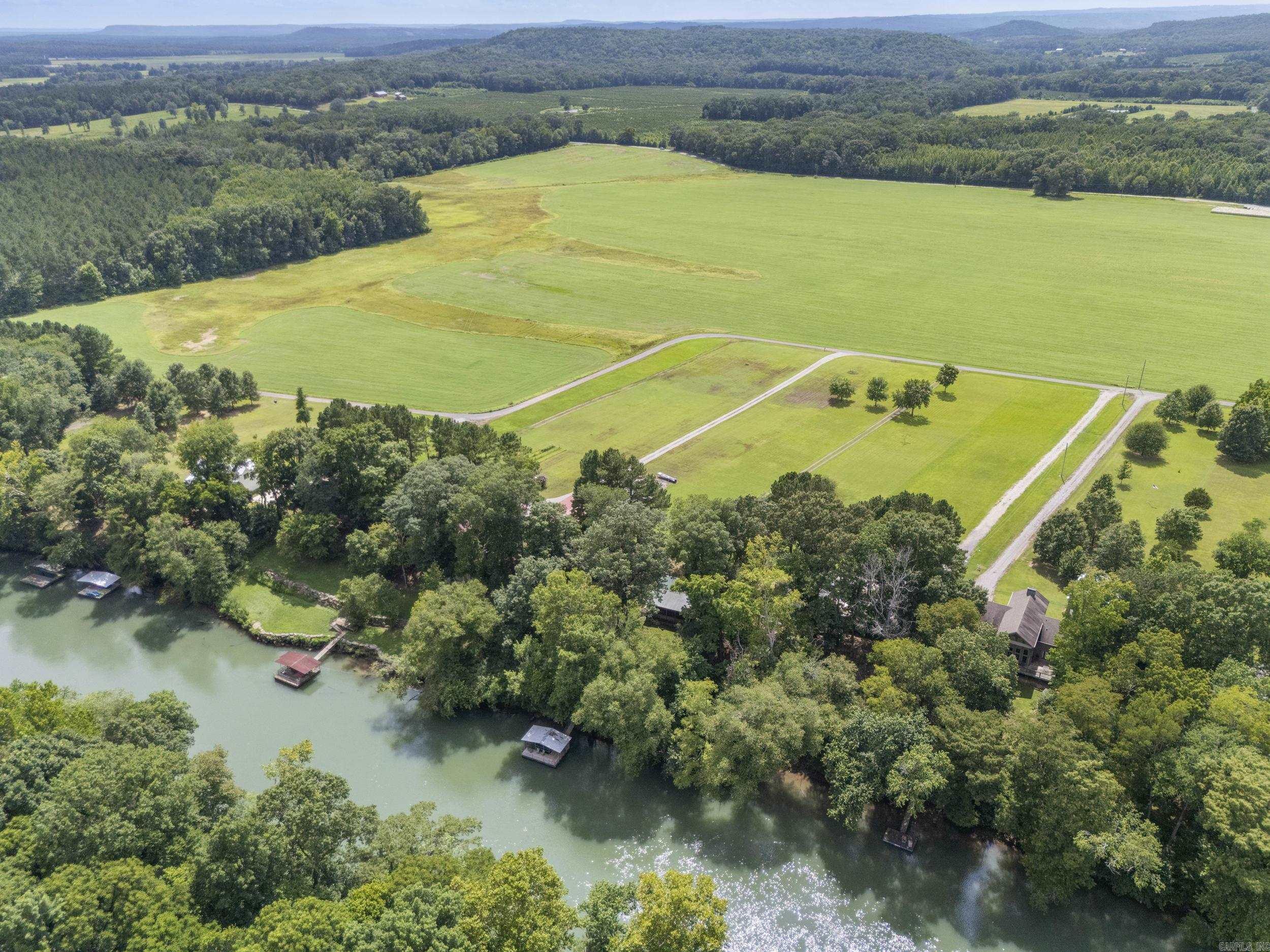 8 Iveon Clay Ln Pangburn, AR 72121