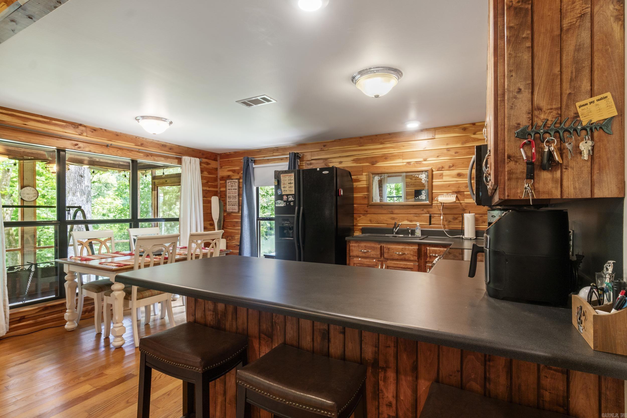 8 Iveon Clay Ln Pangburn, AR 72121