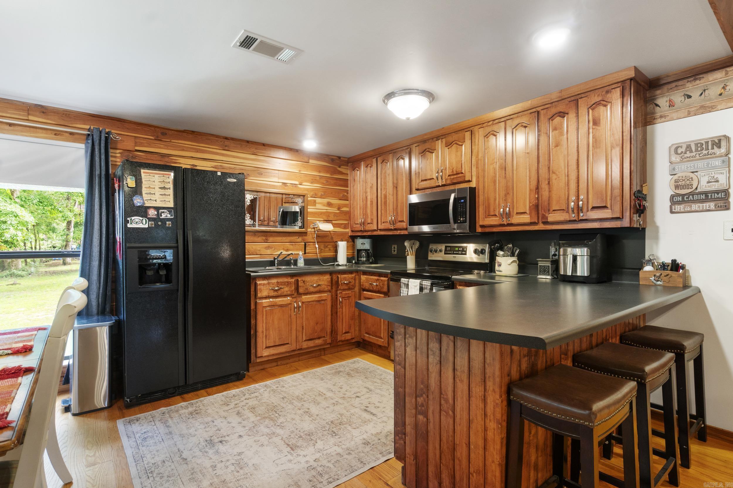 8 Iveon Clay Ln Pangburn, AR 72121