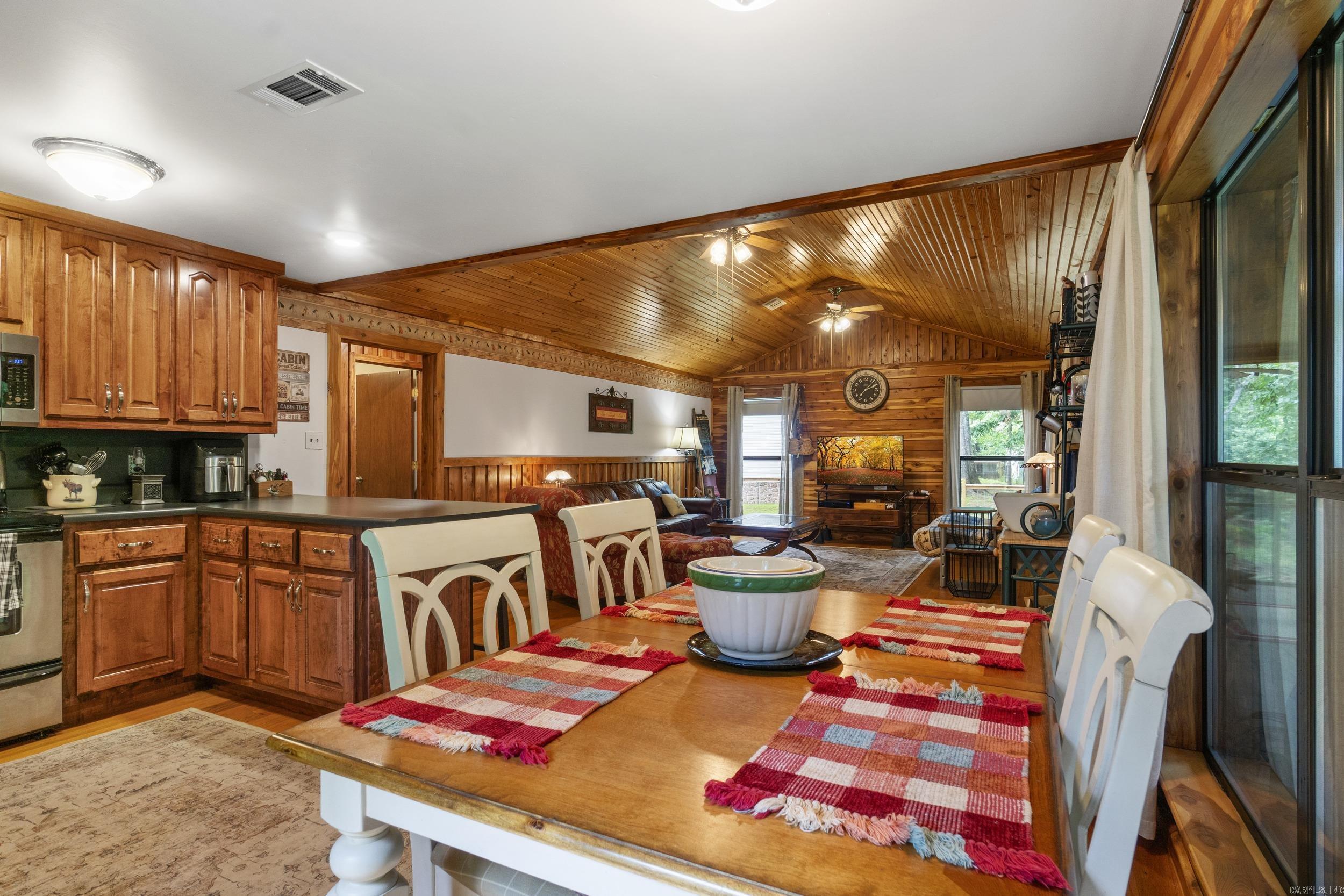 8 Iveon Clay Ln Pangburn, AR 72121