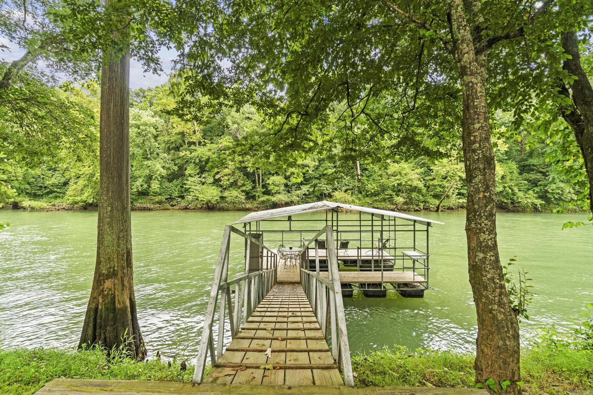 8 Iveon Clay Ln Pangburn, AR 72121