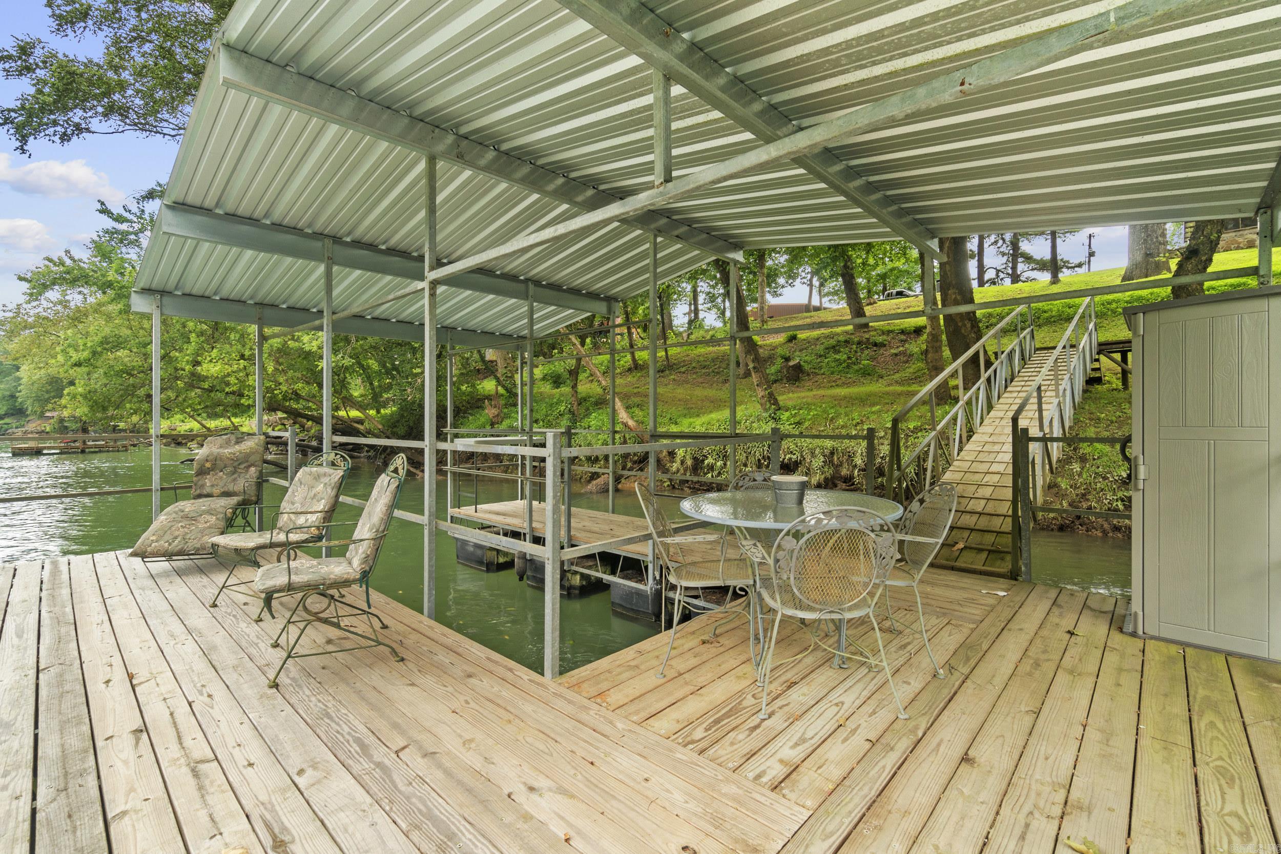 8 Iveon Clay Ln Pangburn, AR 72121