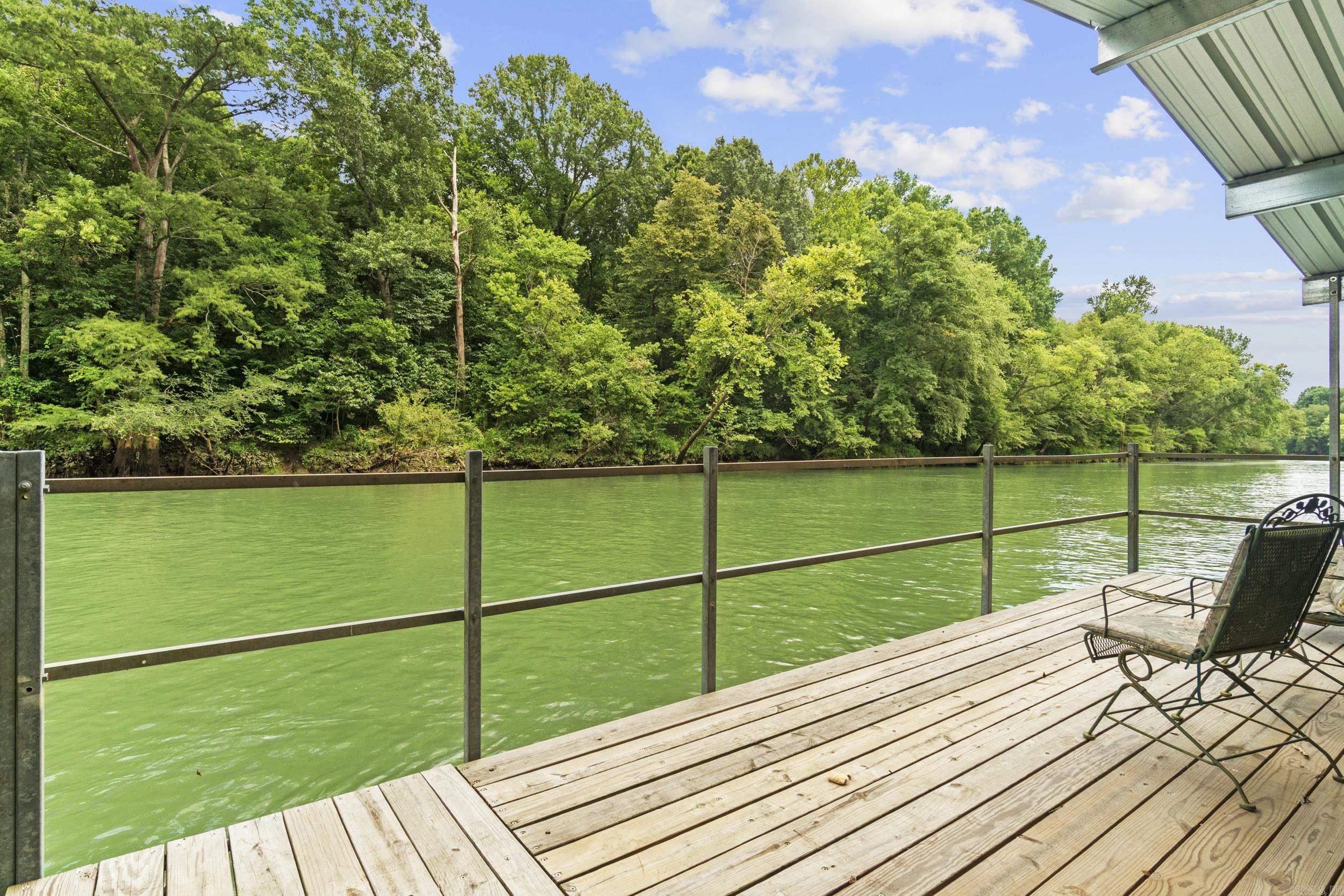 8 Iveon Clay Ln Pangburn, AR 72121